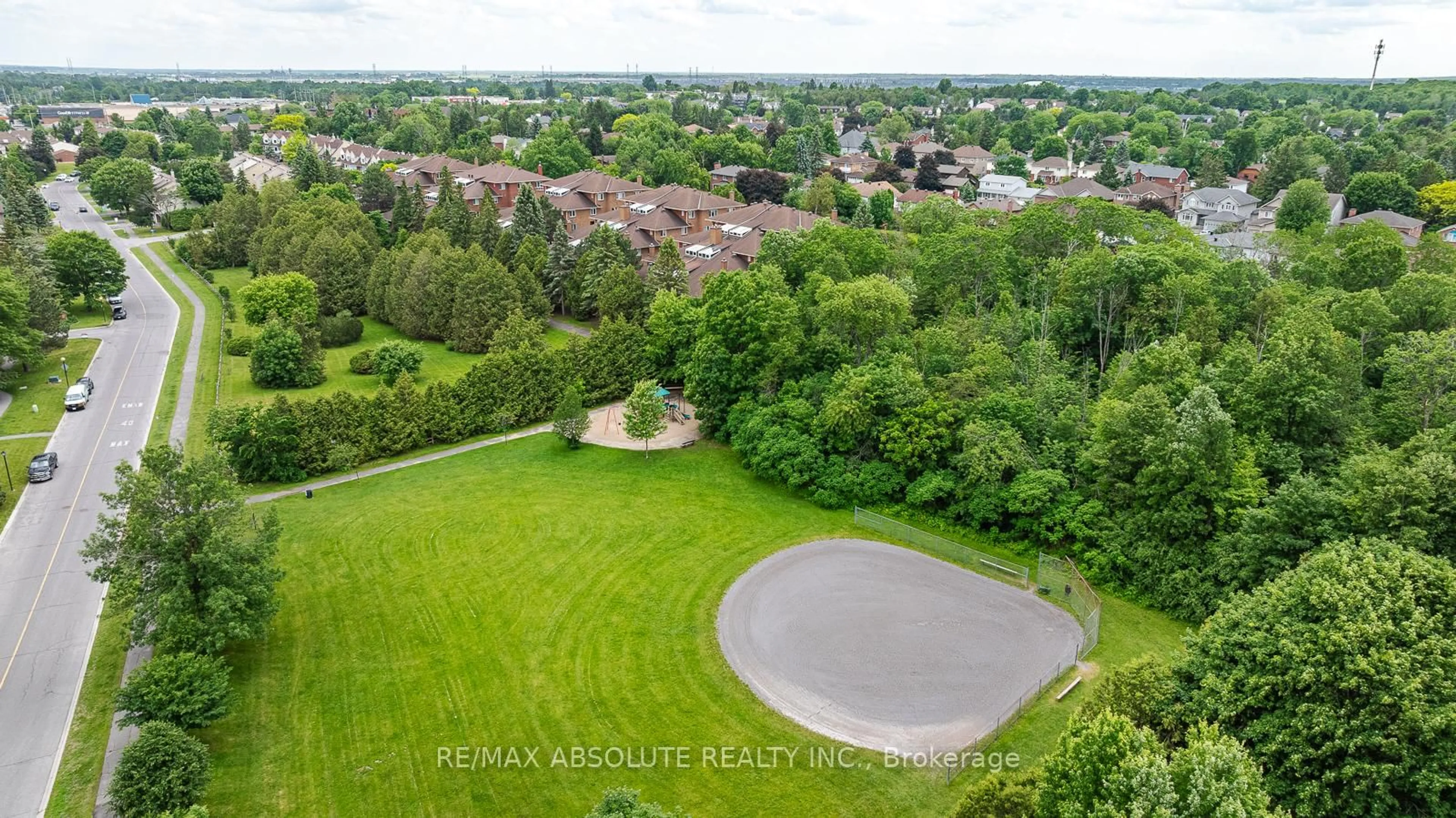 A pic from outside/outdoor area/front of a property/back of a property/a pic from drone, unknown for 206 Stratas Crt, Ottawa Ontario K2L 3K5