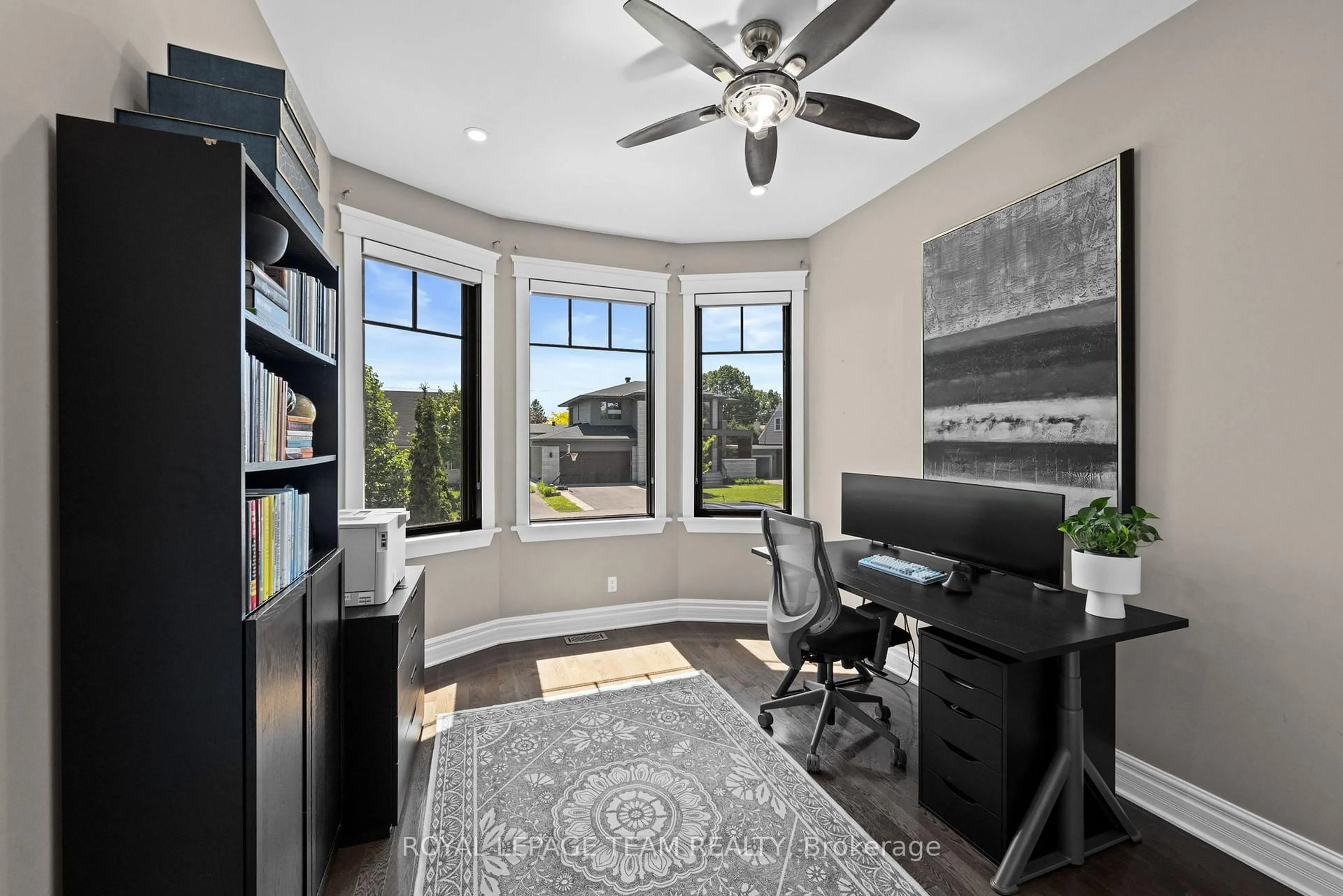 A pic of a room for 17 Argue Dr, Ottawa Ontario K2E 6S2