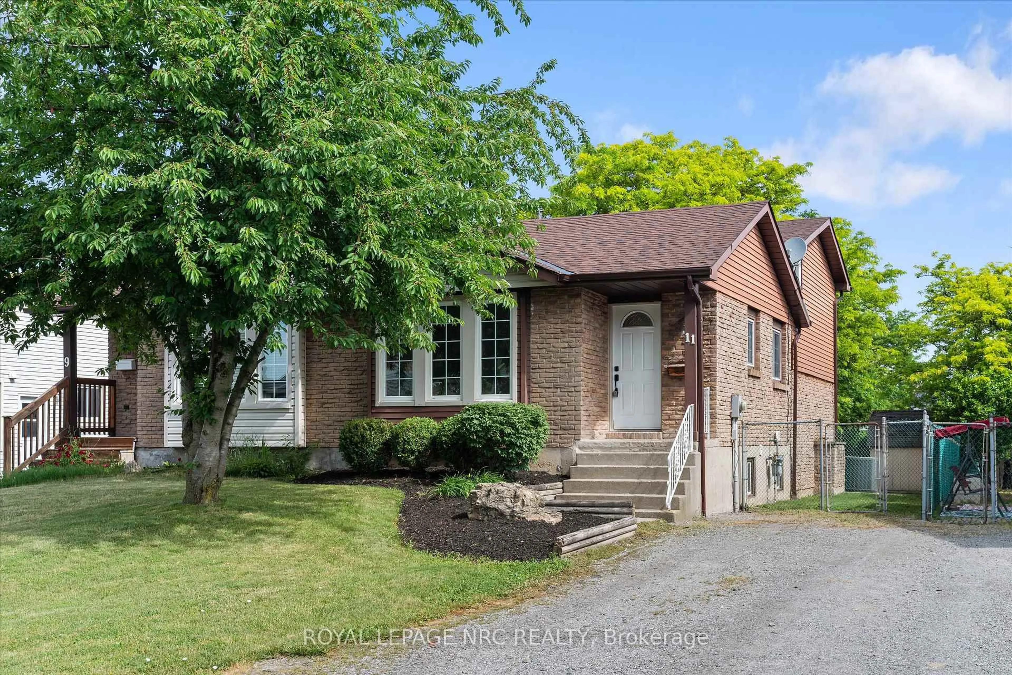 Home with brick exterior material, street for 11 Dianne Dr, St. Catharines Ontario L2P 3R7