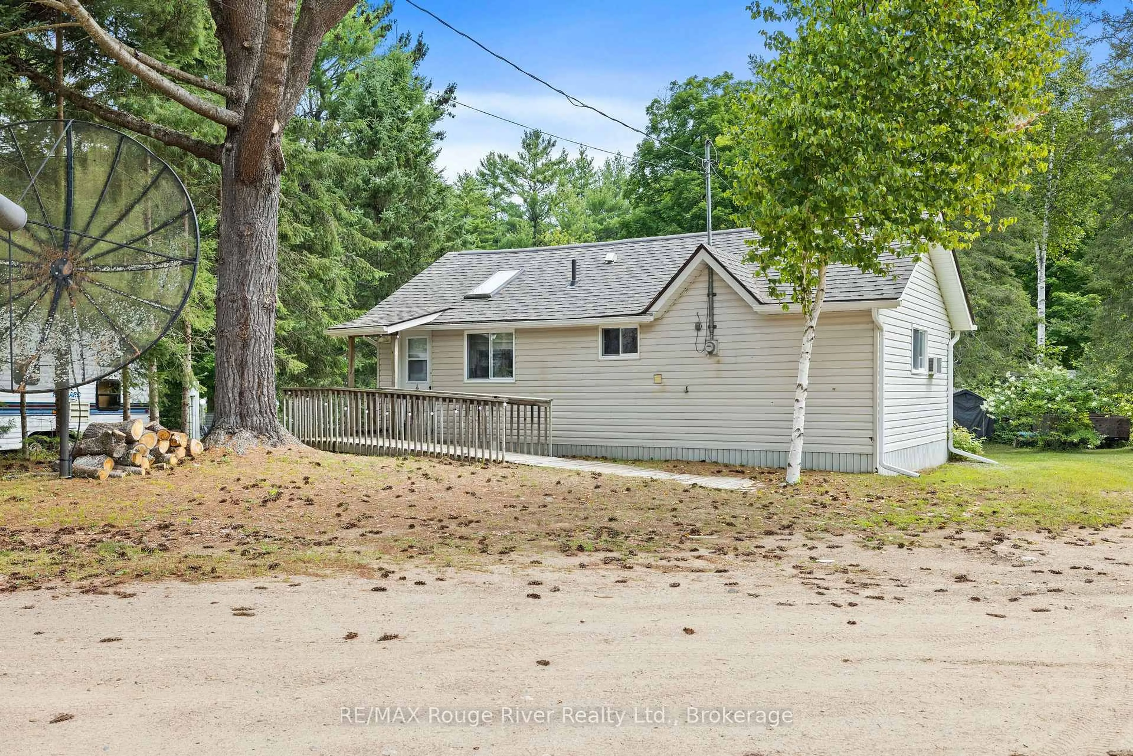 A pic from outside/outdoor area/front of a property/back of a property/a pic from drone, street for 39 Hobo Lane, Bancroft Ontario K0L 1C0