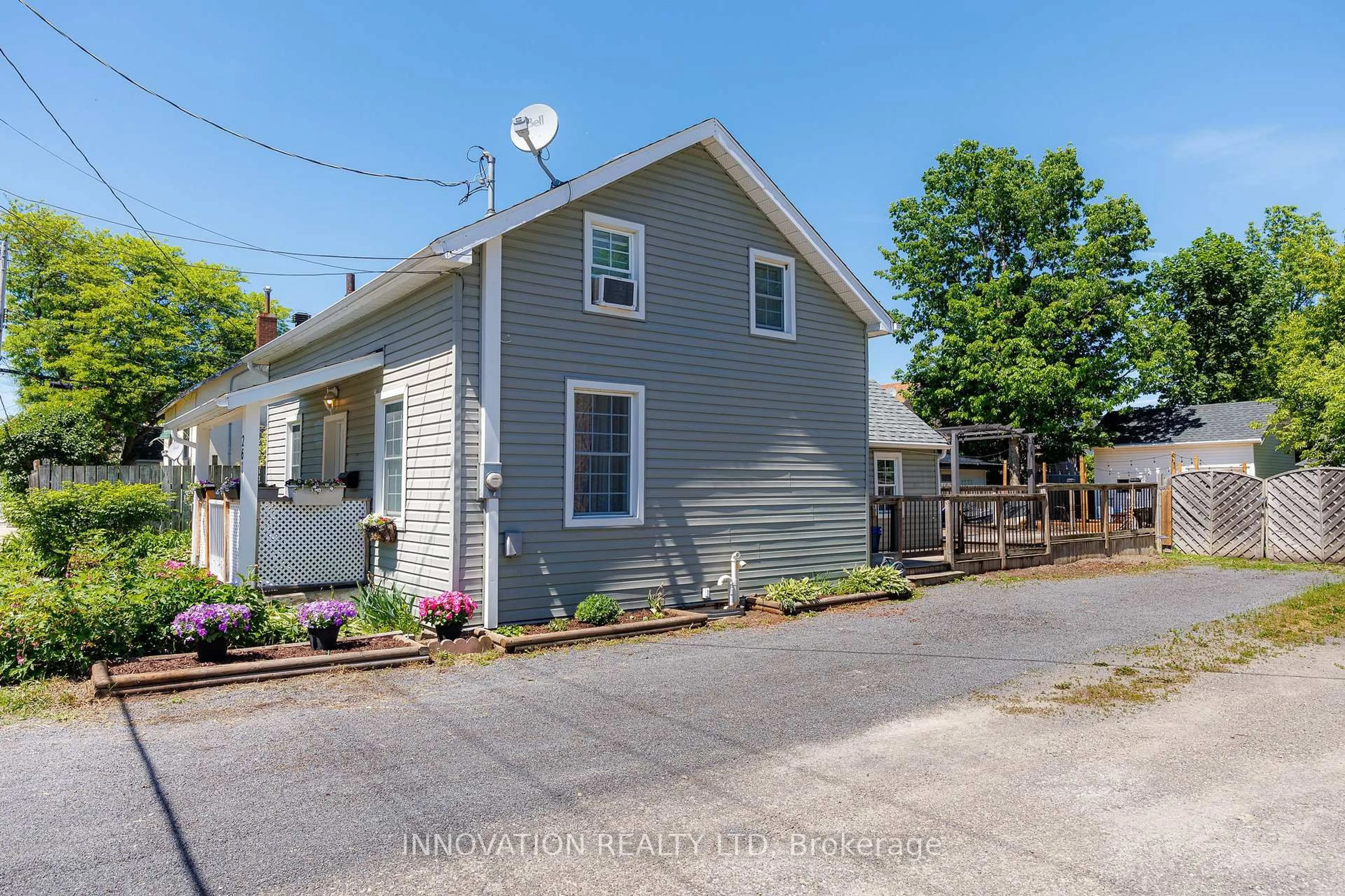 A pic from outside/outdoor area/front of a property/back of a property/a pic from drone, street for 261 St-Paul St, Perth Ontario K7C 3C7