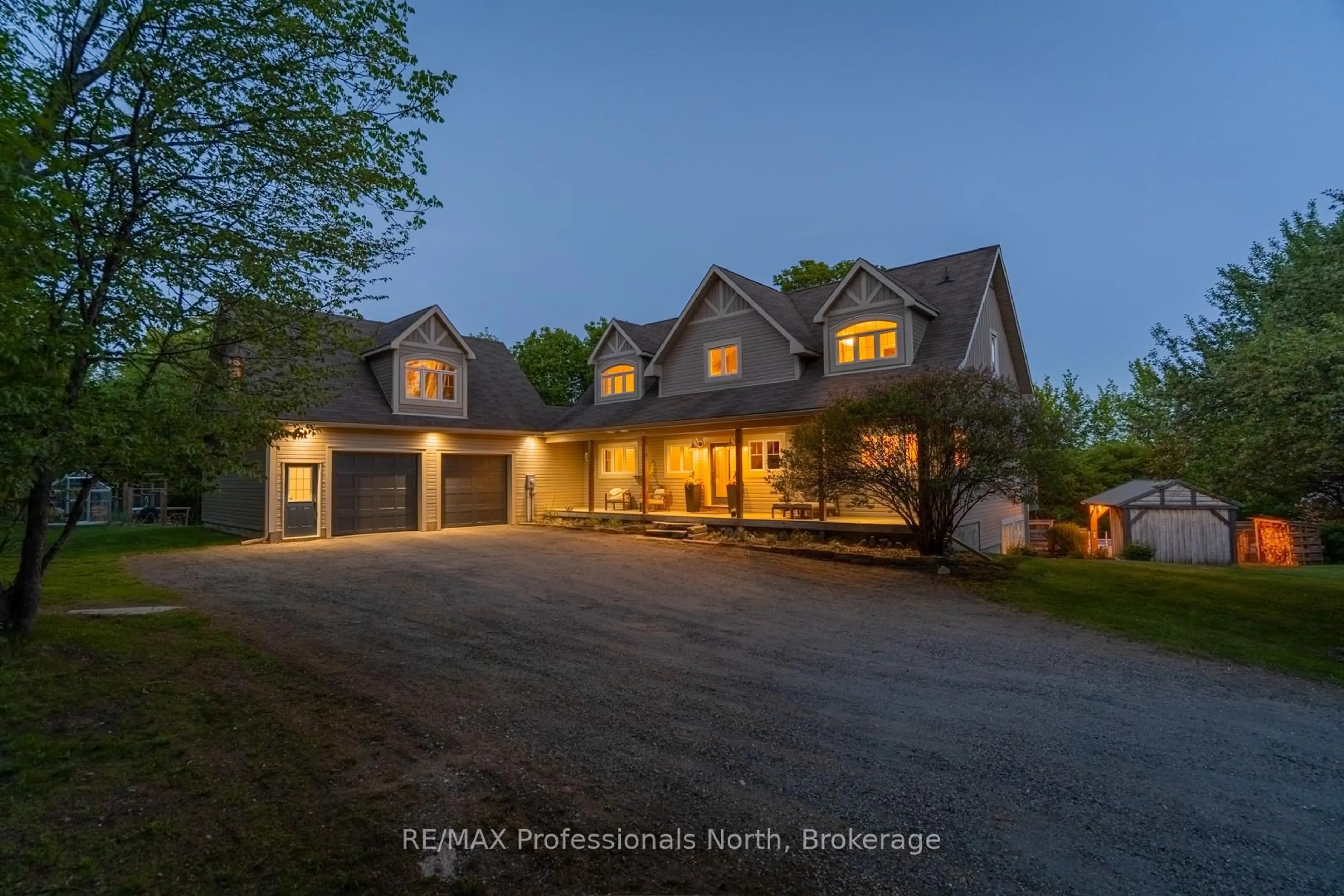 A pic from outside/outdoor area/front of a property/back of a property/a pic from drone, street for 2254 Unicorn Rd, Dysart et al Ontario K0M 1S0