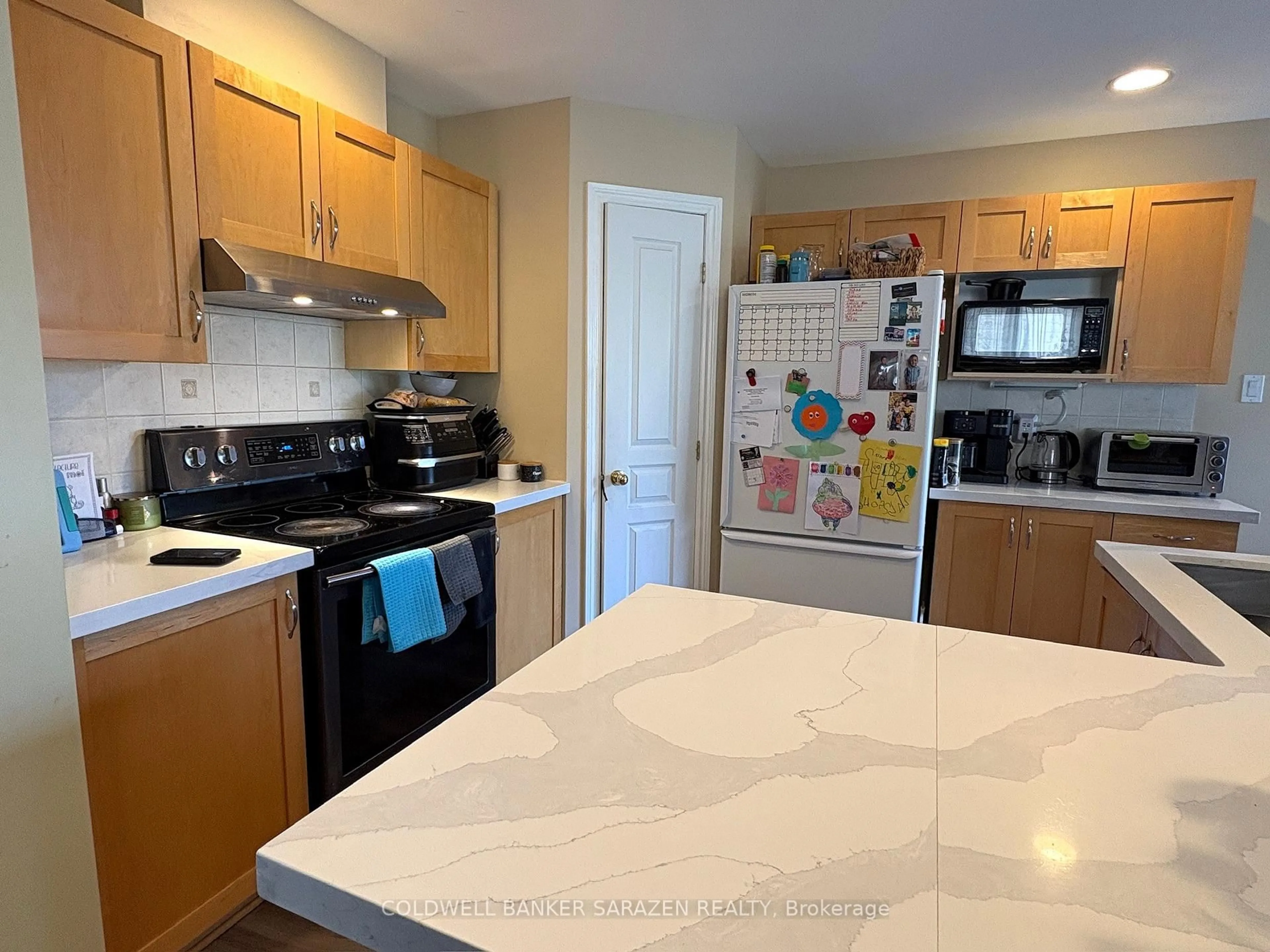 Unknown for 253 Saddlesmith Circ, Ottawa Ontario K2M 2Z1