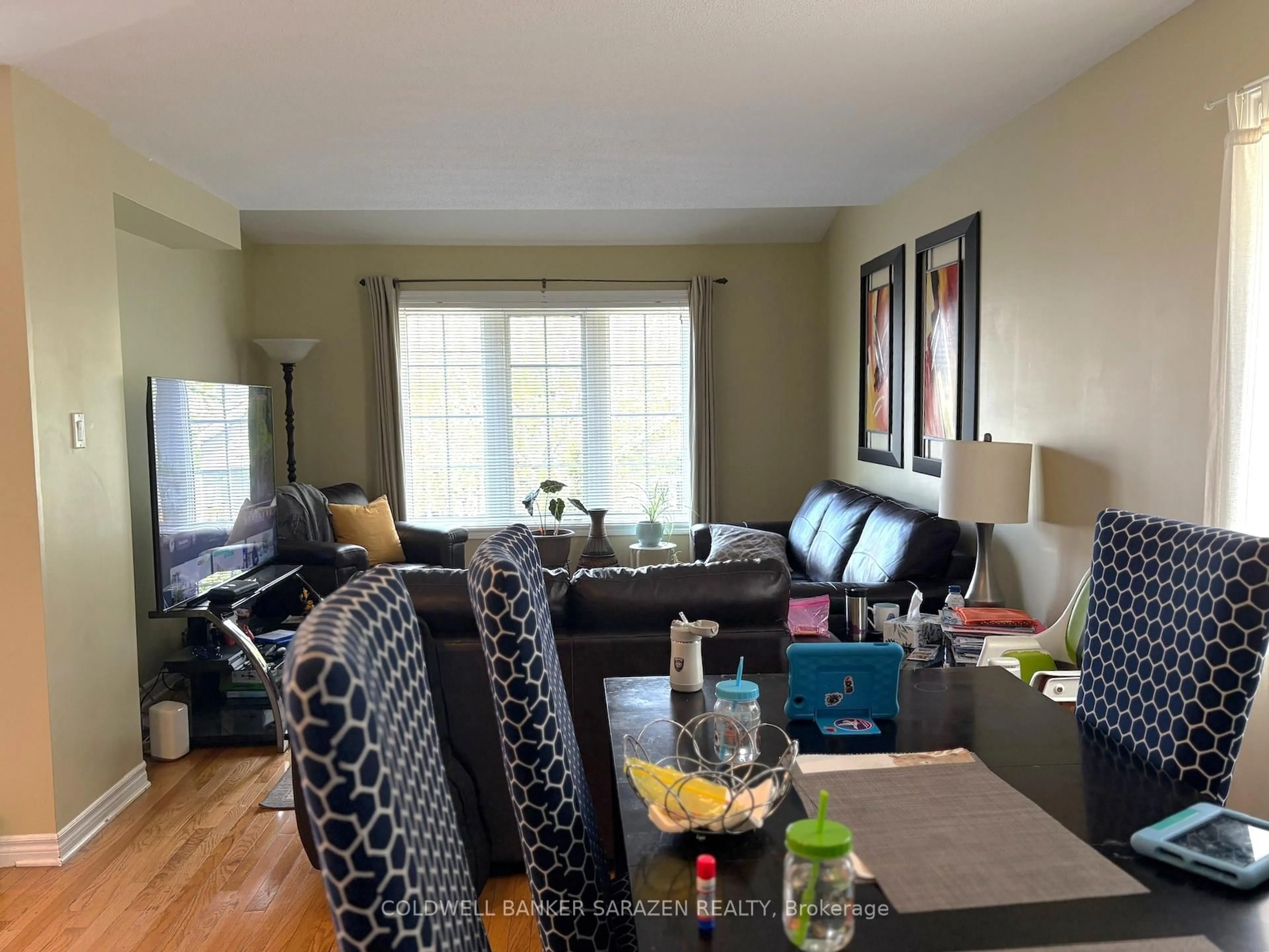 Living room with furniture, unknown for 253 Saddlesmith Circ, Ottawa Ontario K2M 2Z1
