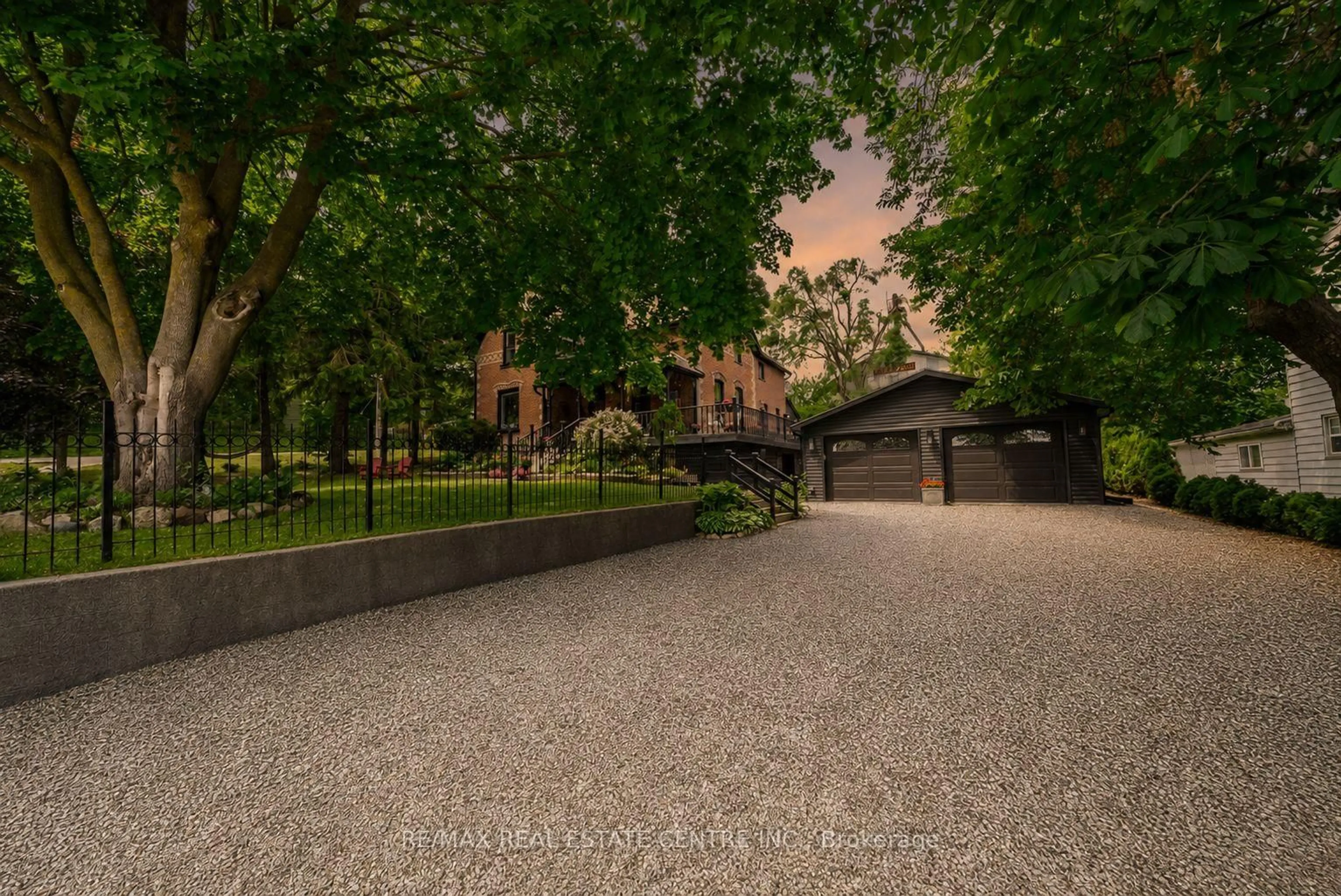Patio, street for 28 Mill St, East Luther Grand Valley Ontario L0N 1G0