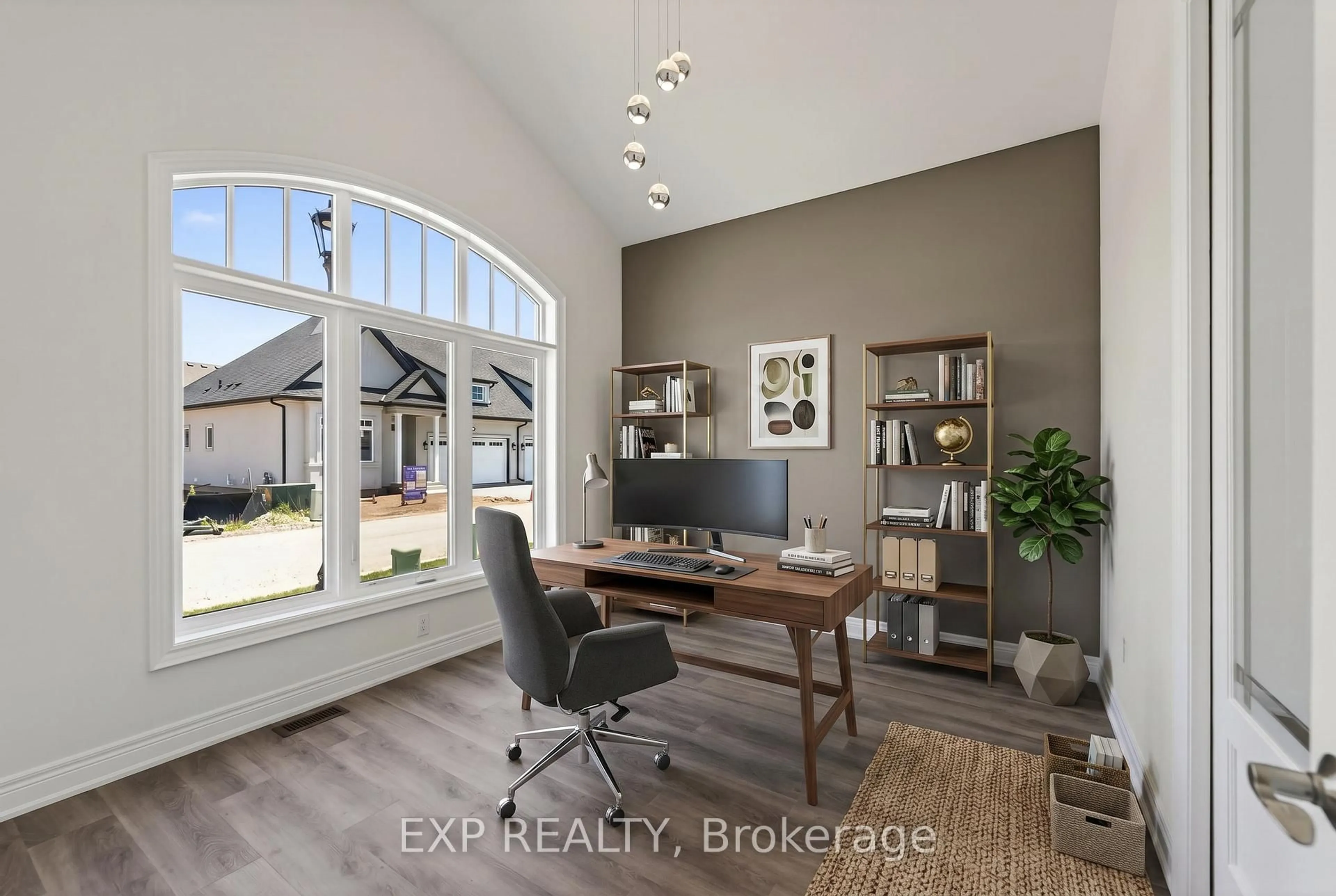 Indoor entryway for 8 BUTTERNUT Cres, Fort Erie Ontario L0S 1N0
