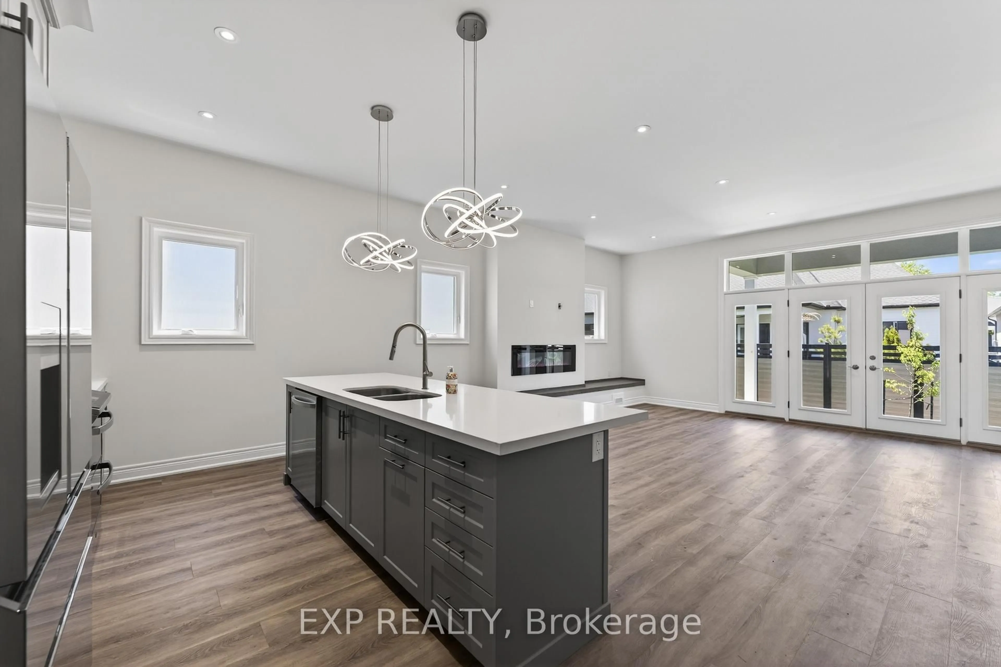 Open concept kitchen, unknown for 6 BUTTERNUT Cres, Fort Erie Ontario L0S 1N0