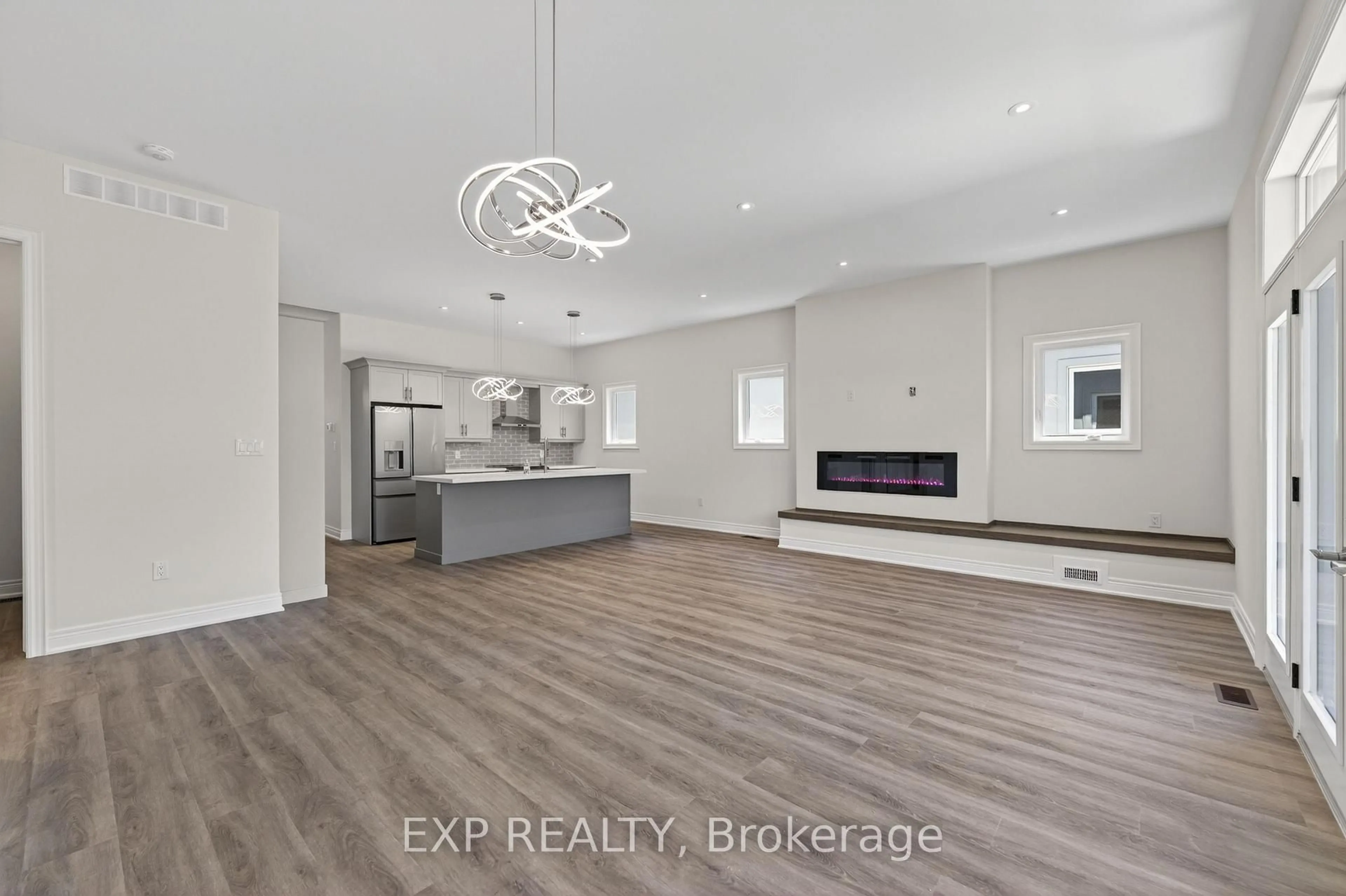 Open concept kitchen, unknown for 6 BUTTERNUT Cres, Fort Erie Ontario L0S 1N0