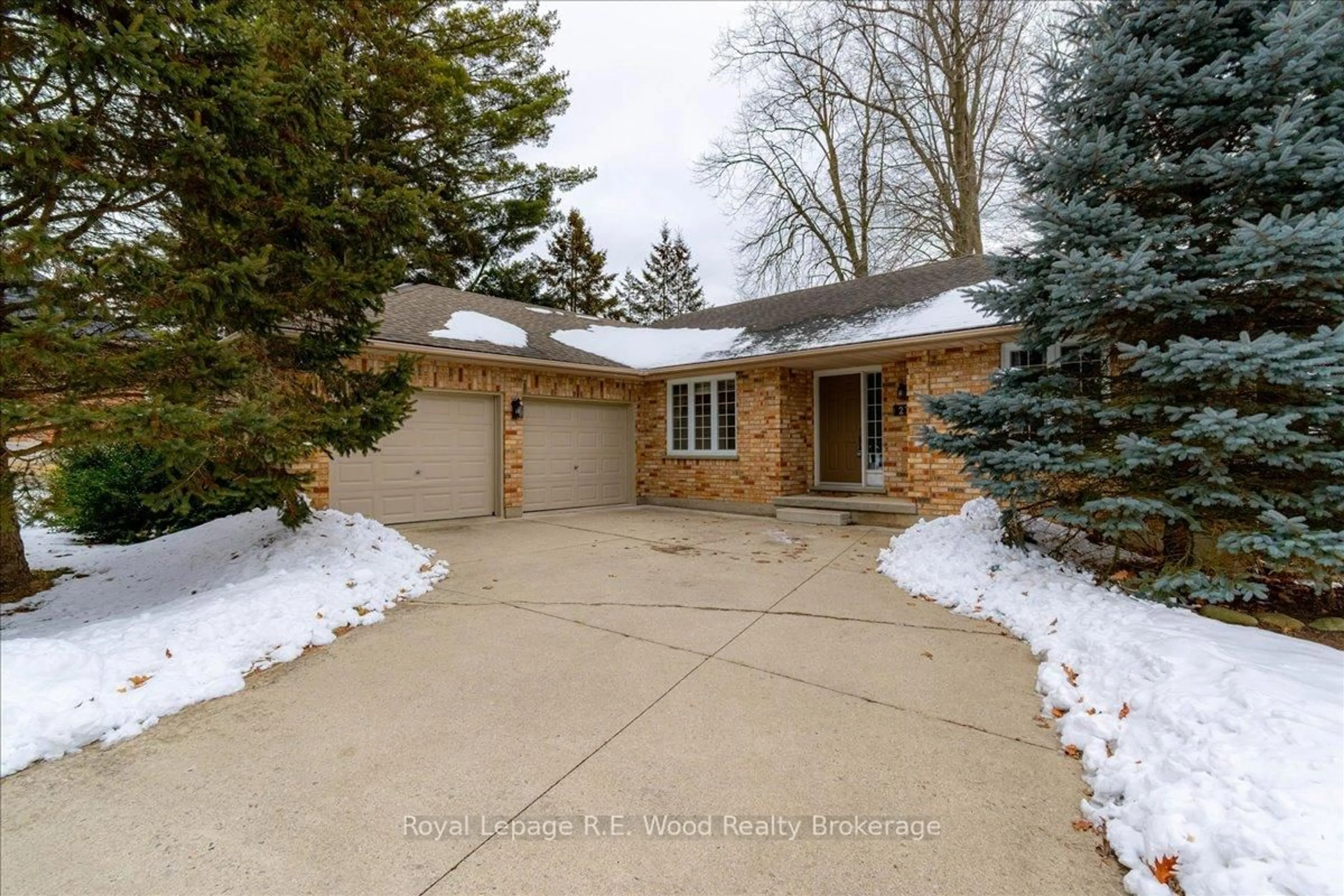 Home with brick exterior material, street for 27 Woodside Dr, Tillsonburg Ontario N4G 5P9