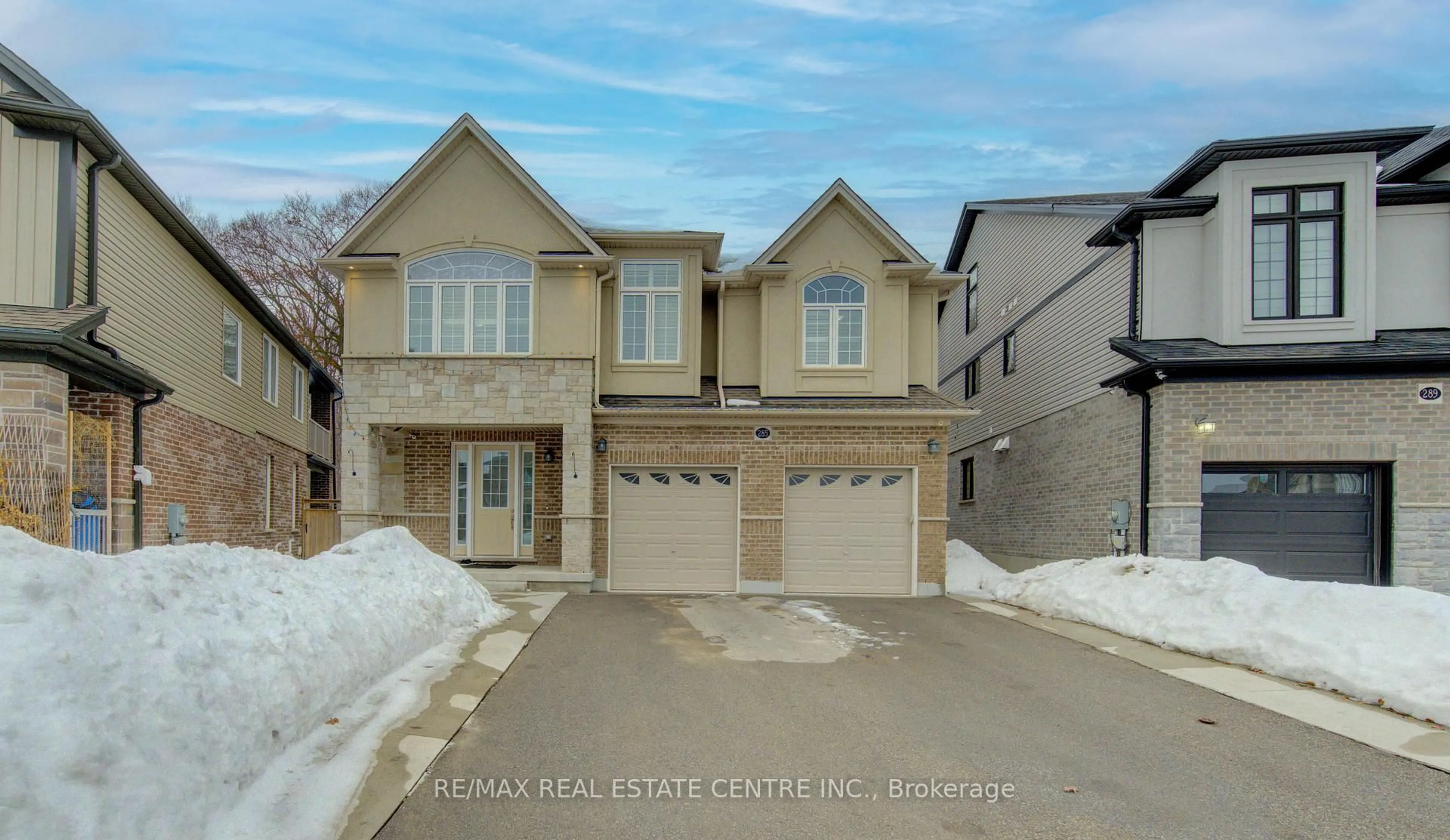 Home with brick exterior material, street for 285 Sedgewood St, Kitchener Ontario N2P 0G6