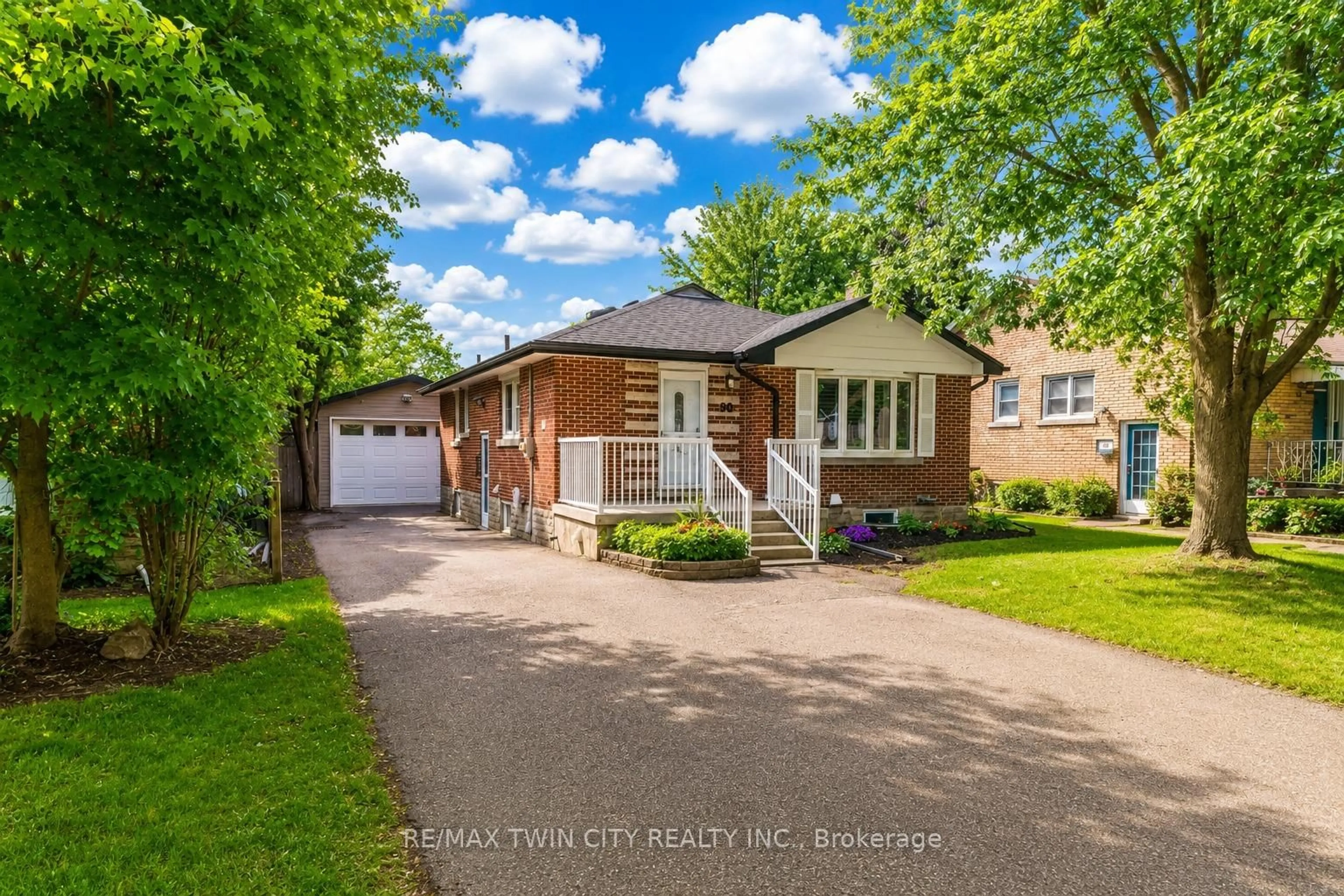 Home with brick exterior material, street for 90 Arlington Blvd, Kitchener Ontario N2A 2G9