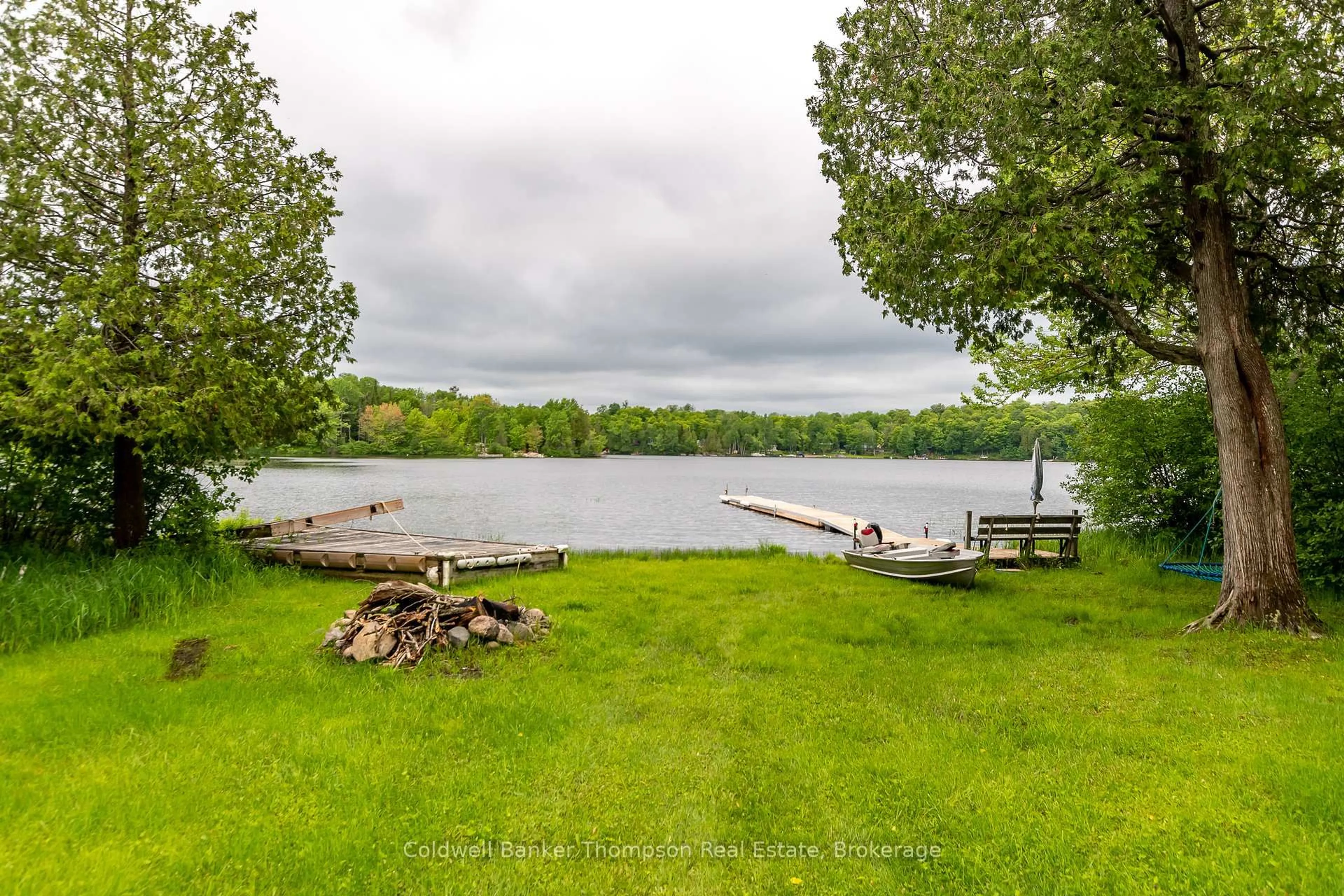Patio, water/lake/river/ocean view for 432 Lakeside Tr, Magnetawan Ontario P0A 1P0