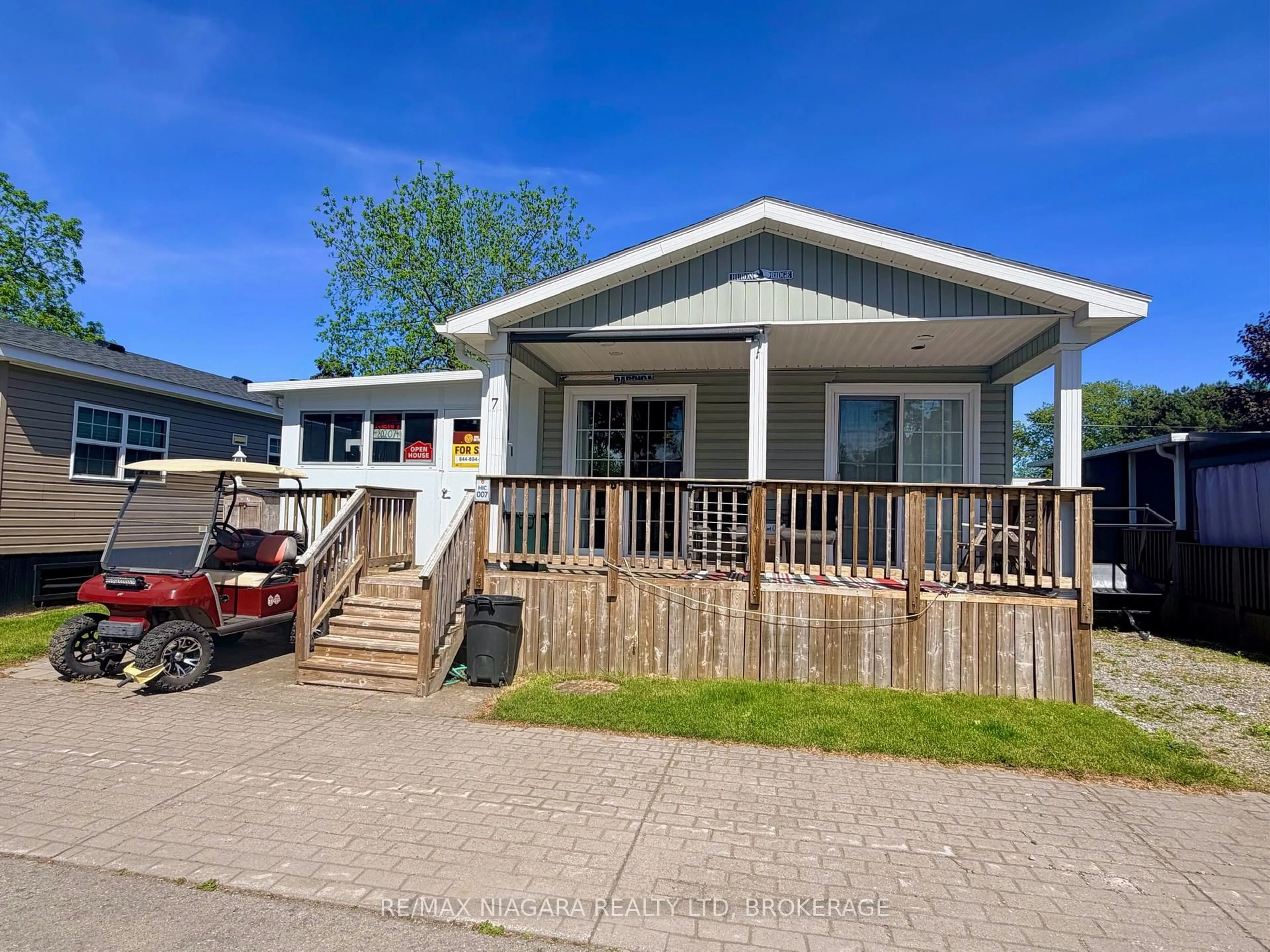 Unknown for 7 Hickory Lane, Port Colborne Ontario L0S 1R0