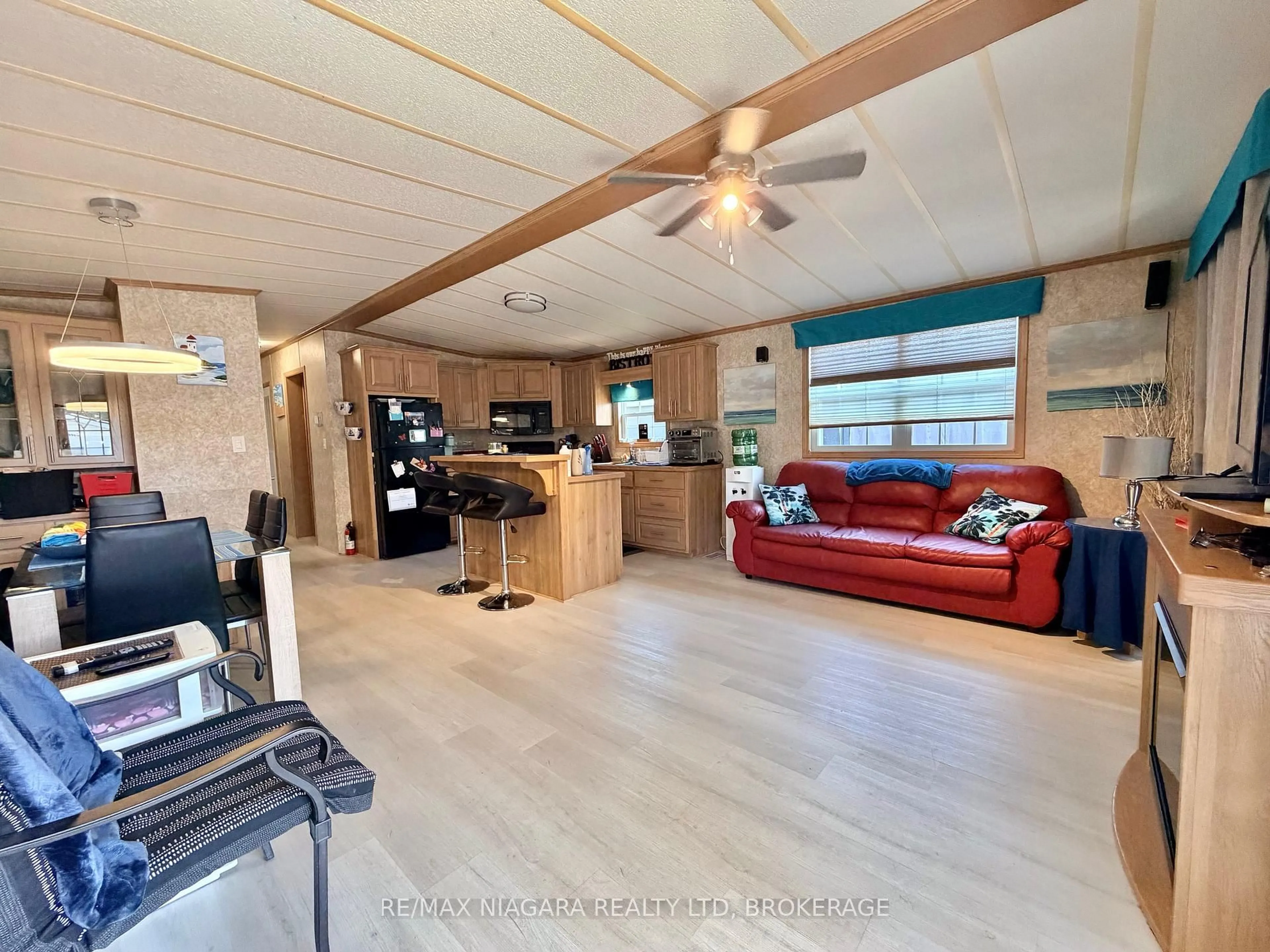 Open concept kitchen, unknown for 7 Hickory Lane, Port Colborne Ontario L0S 1R0