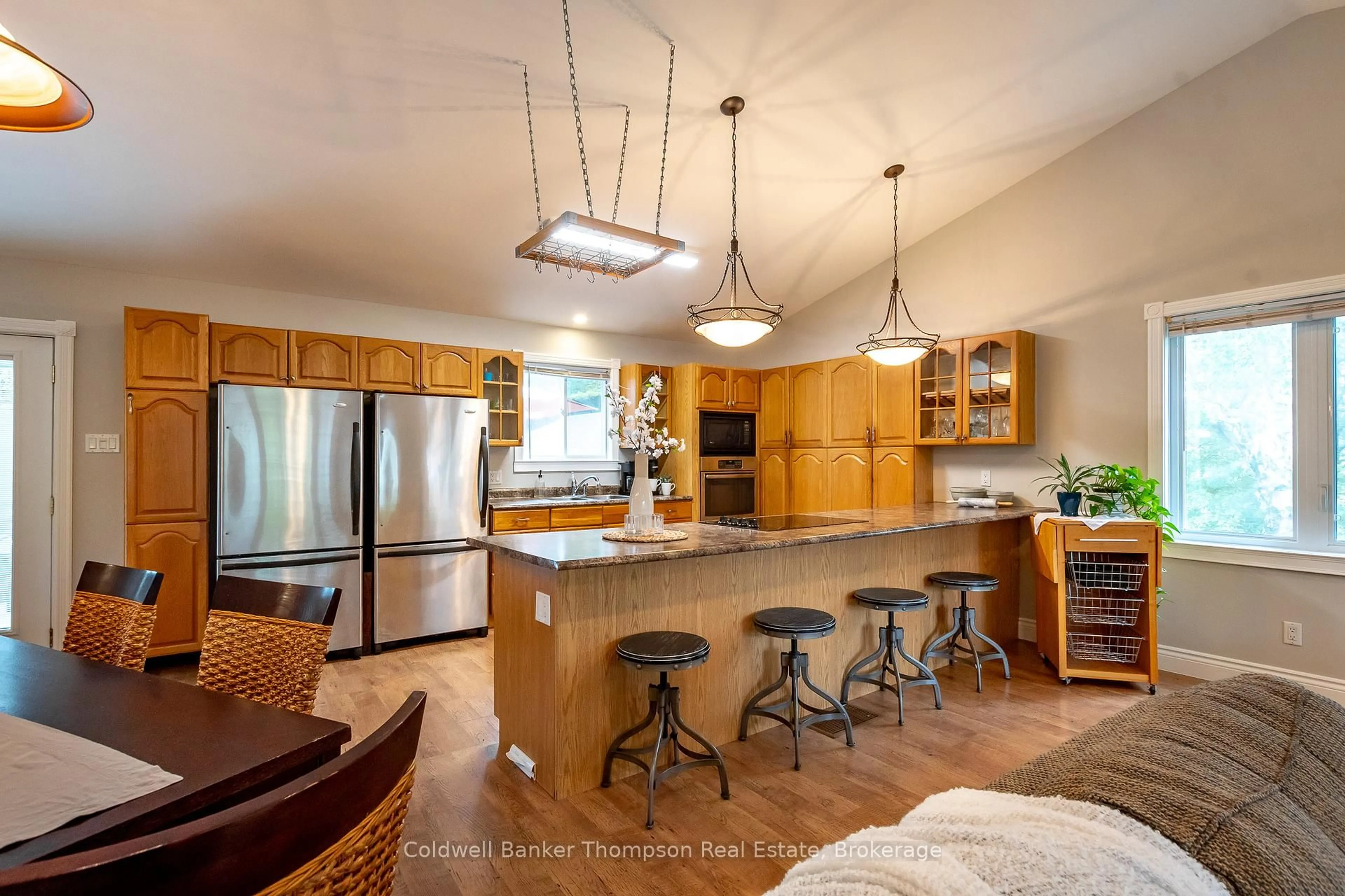 Open concept kitchen, unknown for 4237 Ravenscliffe Rd, Huntsville Ontario P1H 2J2