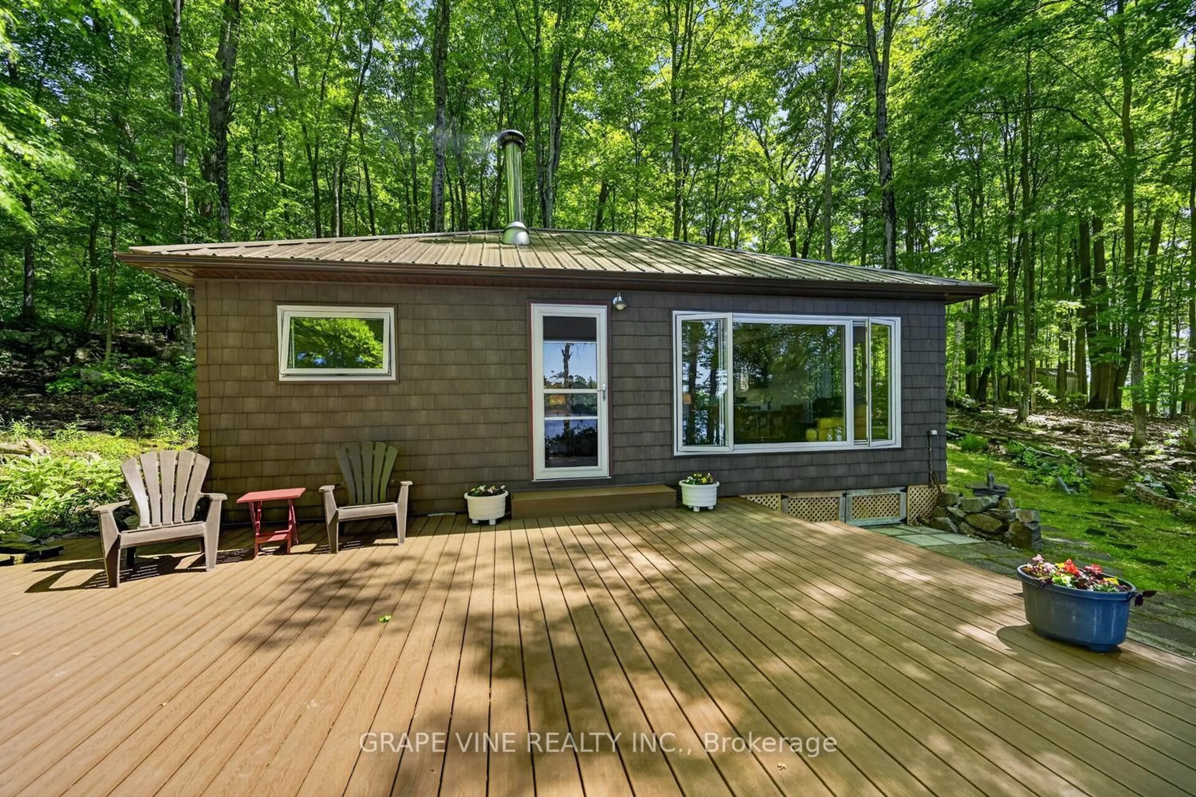 Unknown for 1010 Firefly Lane, Perth Road Ontario K0H 2L0