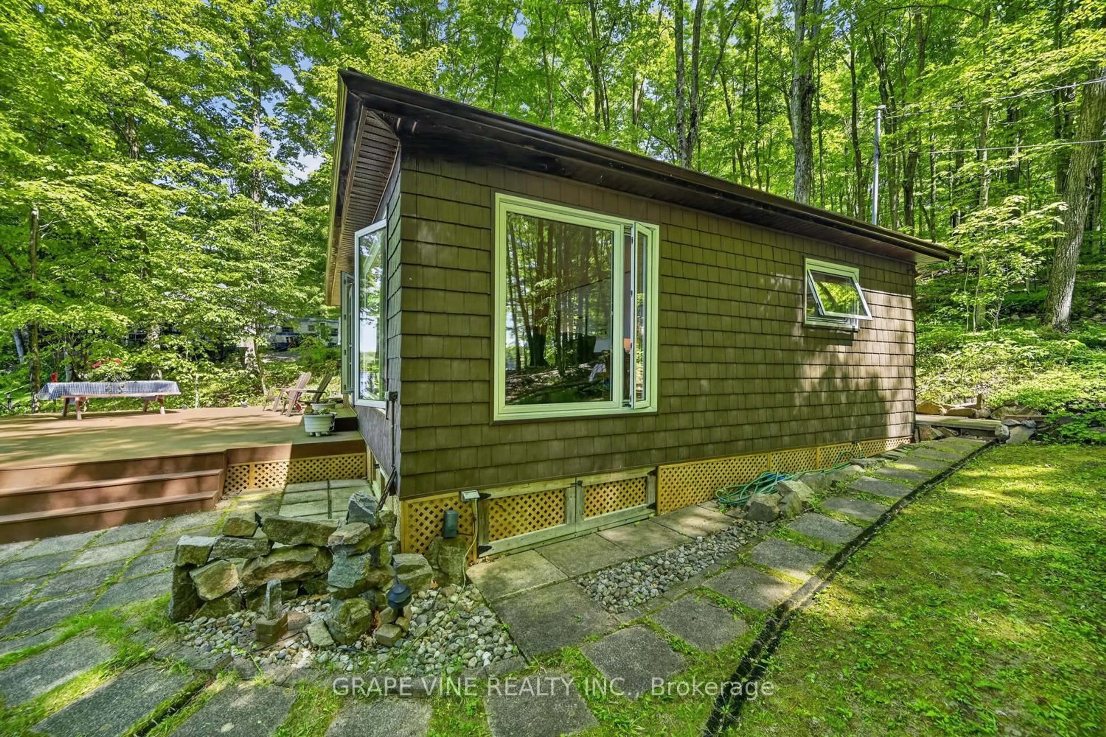 Unknown for 1010 Firefly Lane, Perth Road Ontario K0H 2L0