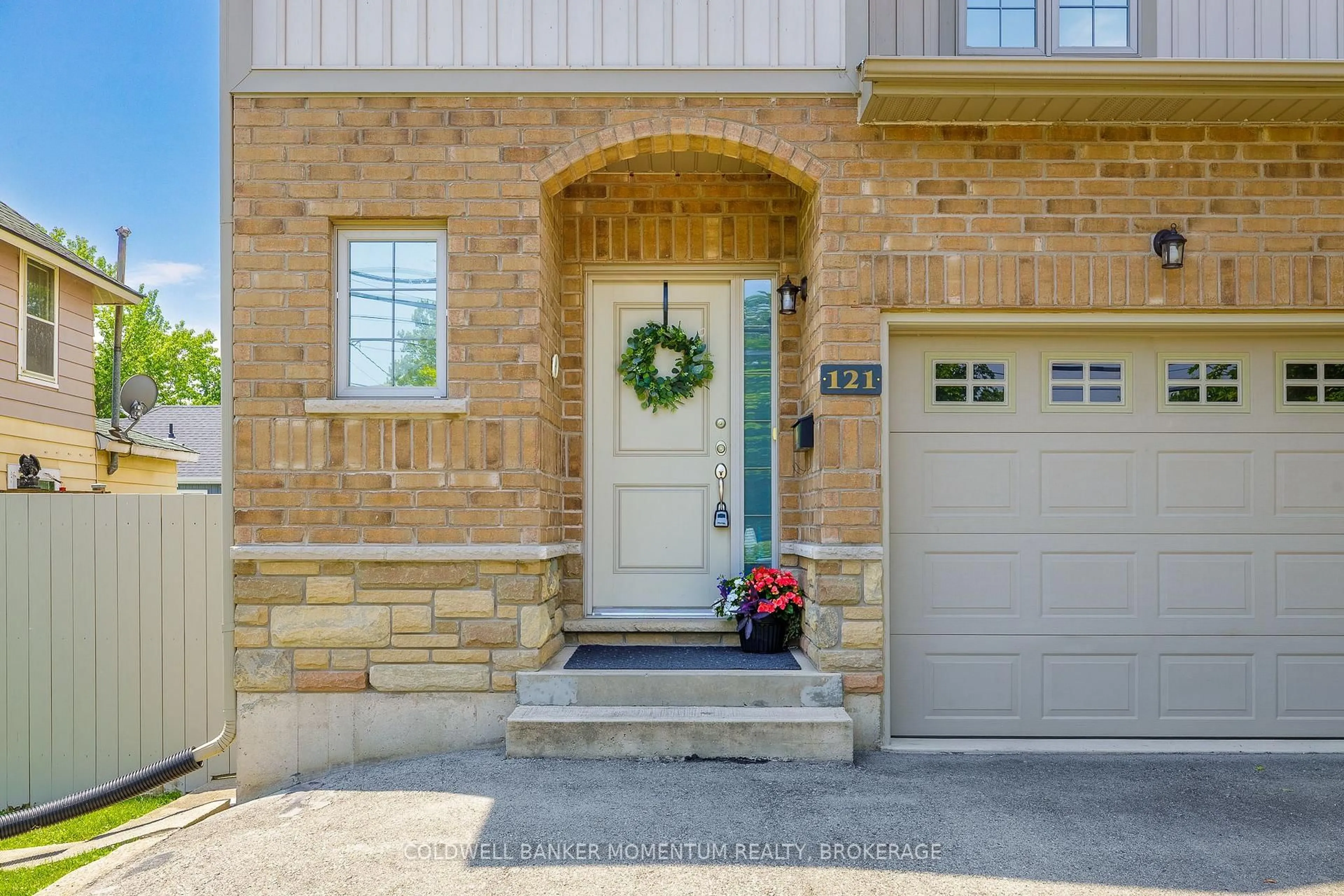 Unknown for 121 Albert St, Fort Erie Ontario L2A 5L3