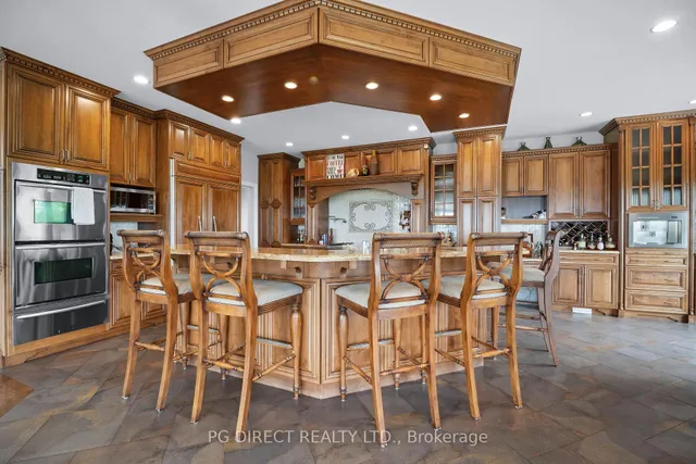 427 Surrey Dr, North Bay 2