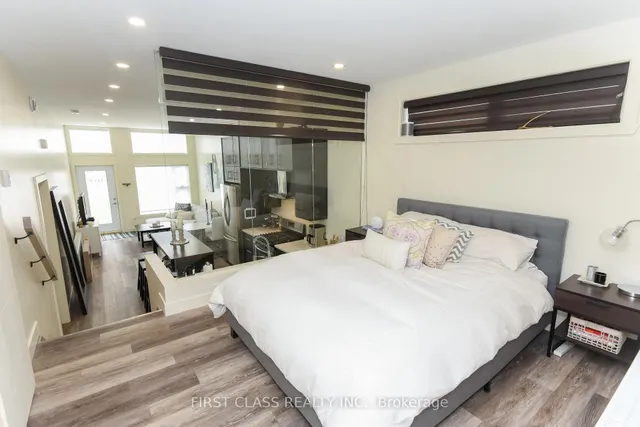 341 Cambridge St, Ottawa 2