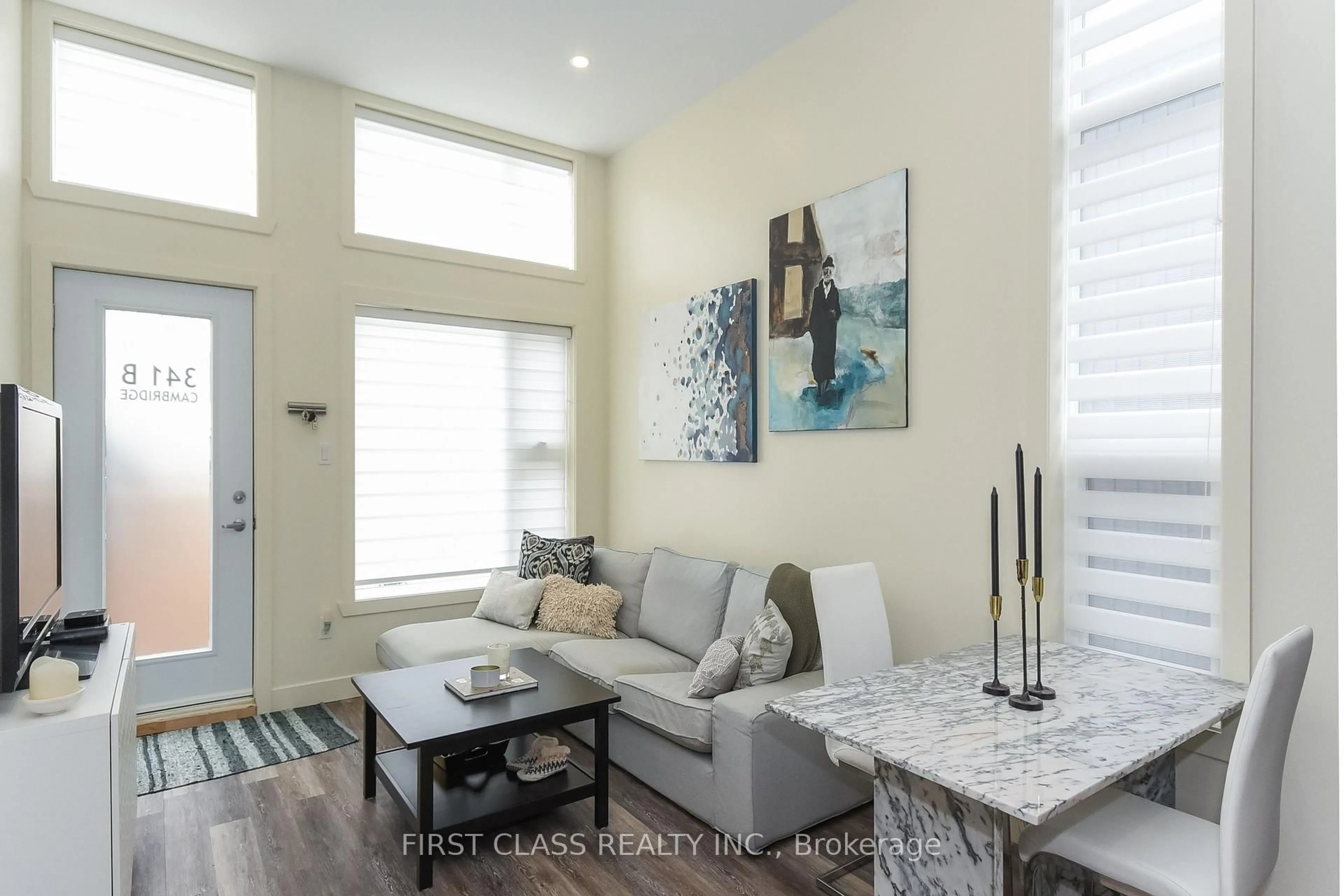 Living room with furniture, unknown for 341 Cambridge St, Ottawa Ontario K1R 7B3