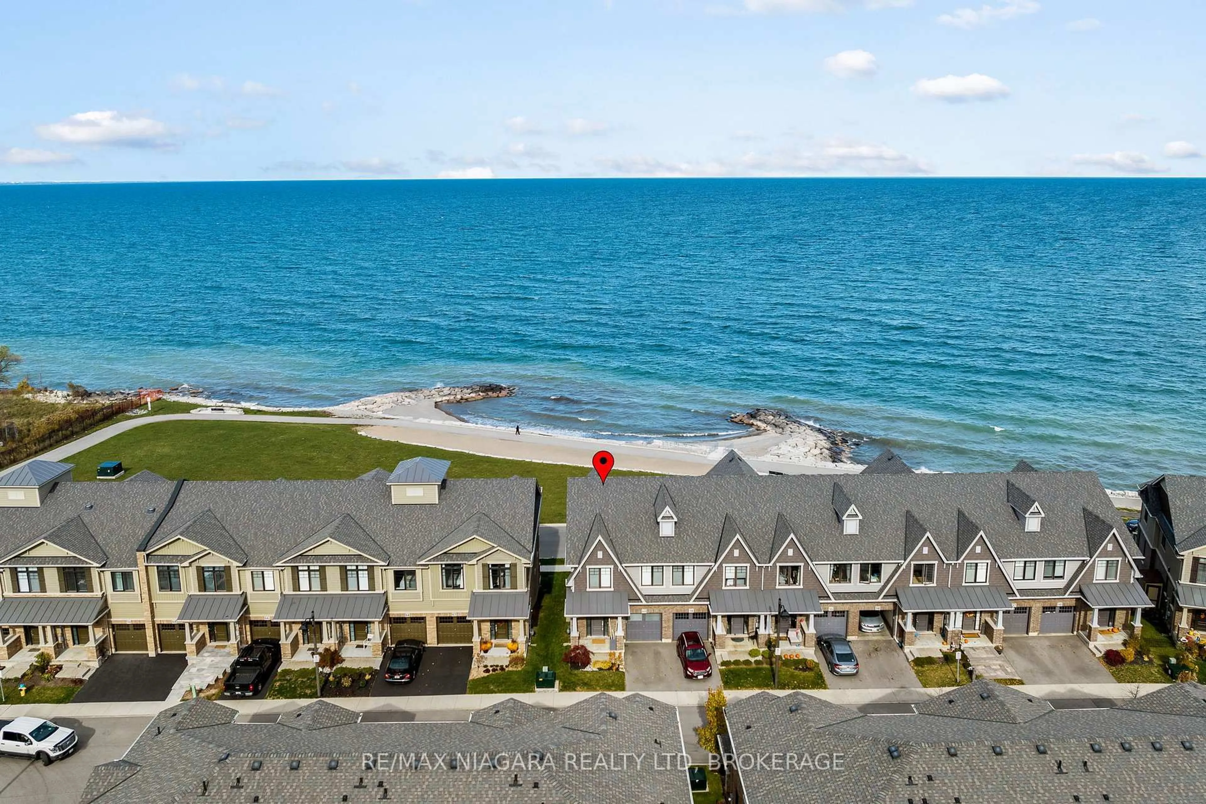A pic from outside/outdoor area/front of a property/back of a property/a pic from drone, water/lake/river/ocean view for 60 Waterview Lane, Grimsby Ontario L3M 0H2