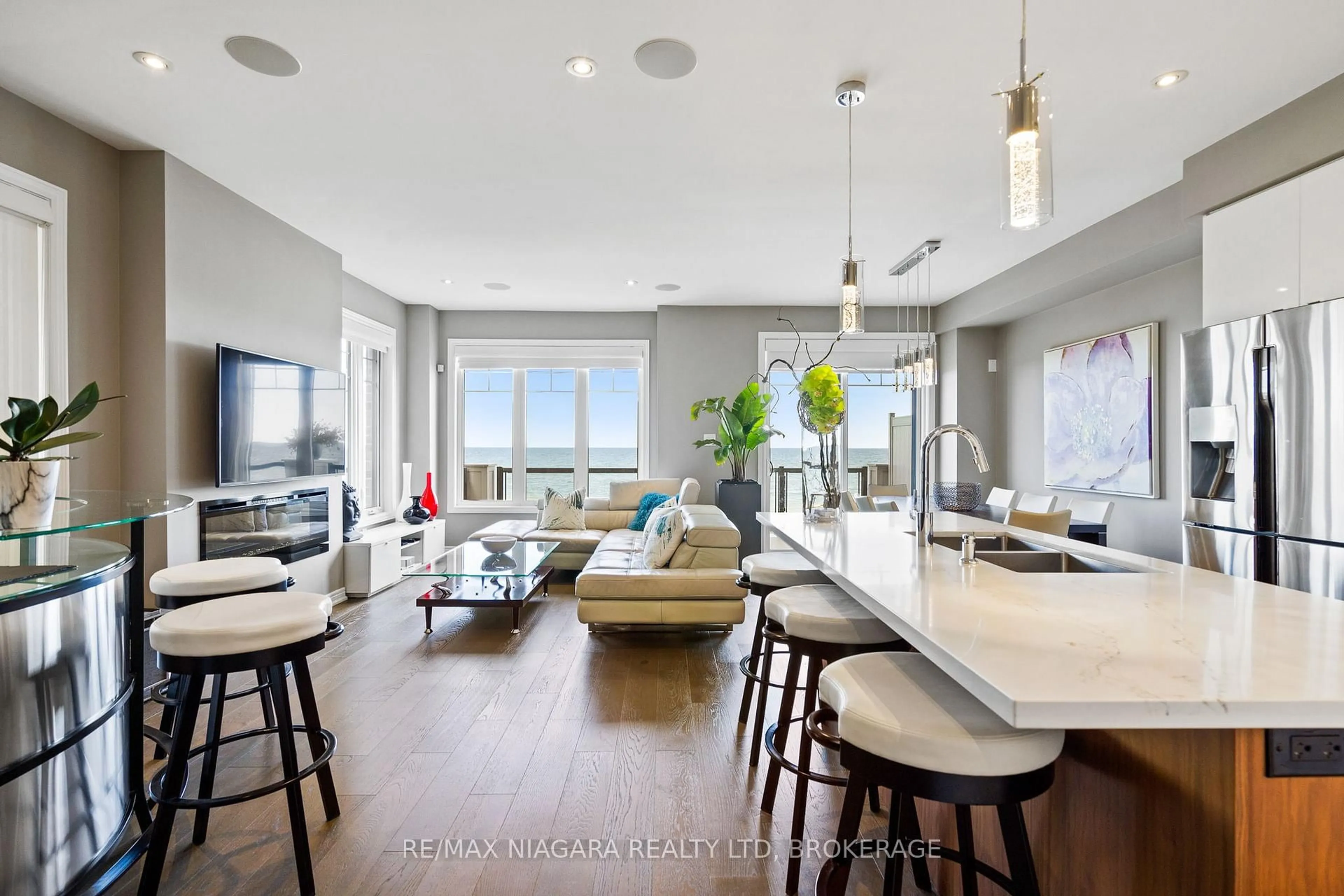 Open concept kitchen, unknown for 60 Waterview Lane, Grimsby Ontario L3M 0H2