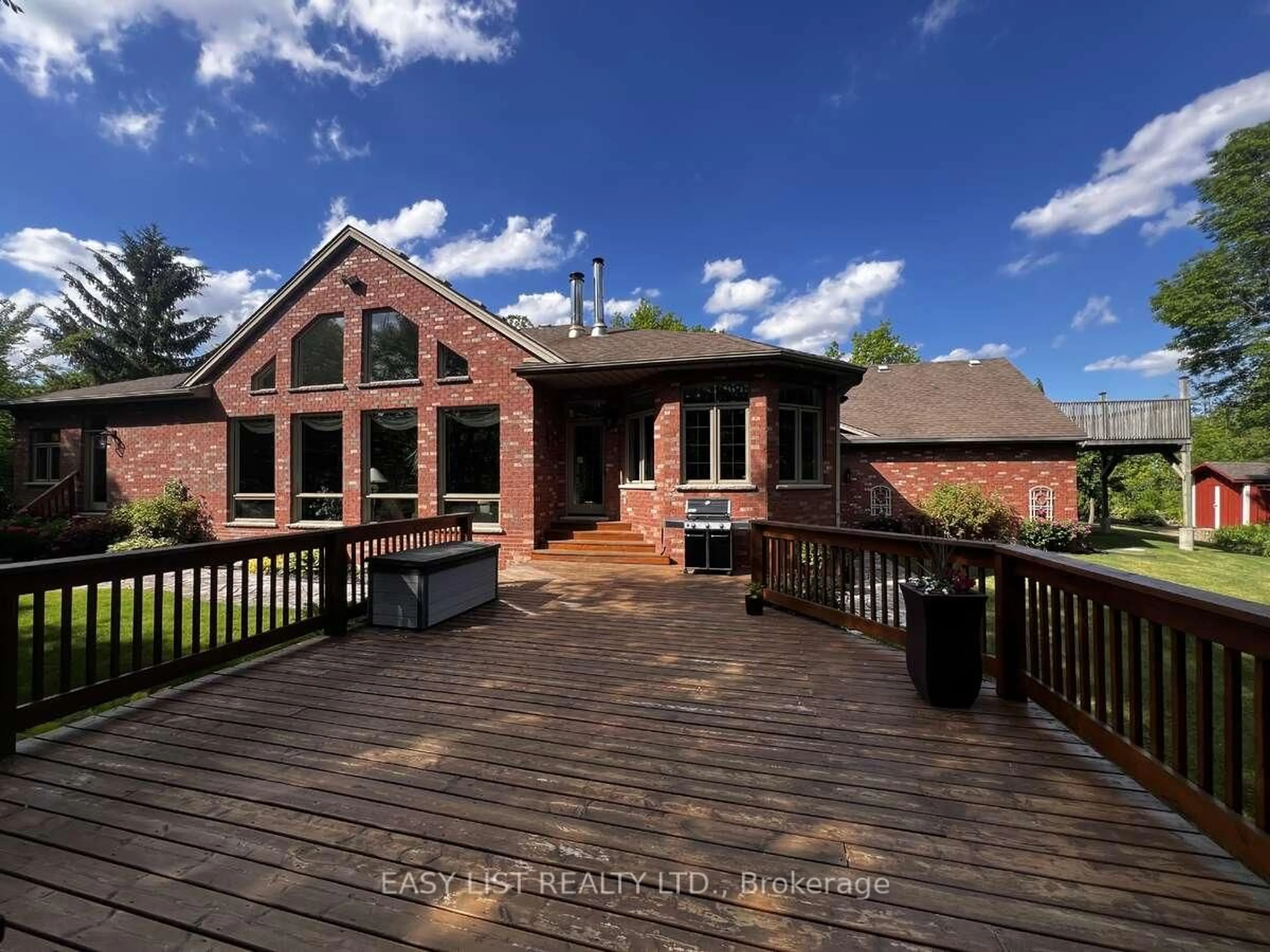A pic from outside/outdoor area/front of a property/back of a property/a pic from drone, unknown for 13749 Largie Rd, Dutton/Dunwich Ontario N0L 1J0