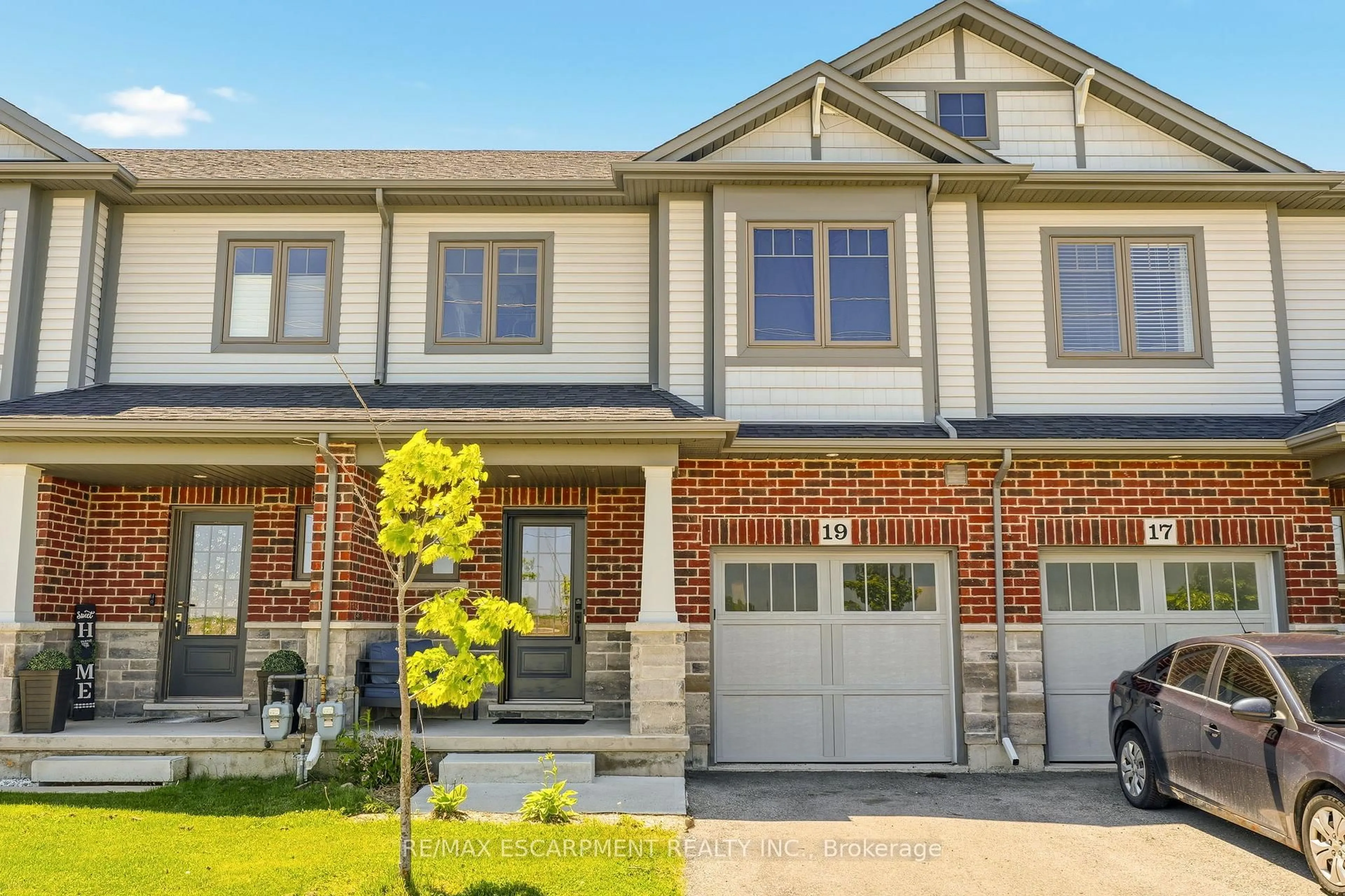 Home with brick exterior material, street for 19 Severino Circ, West Lincoln Ontario L0R 2A0