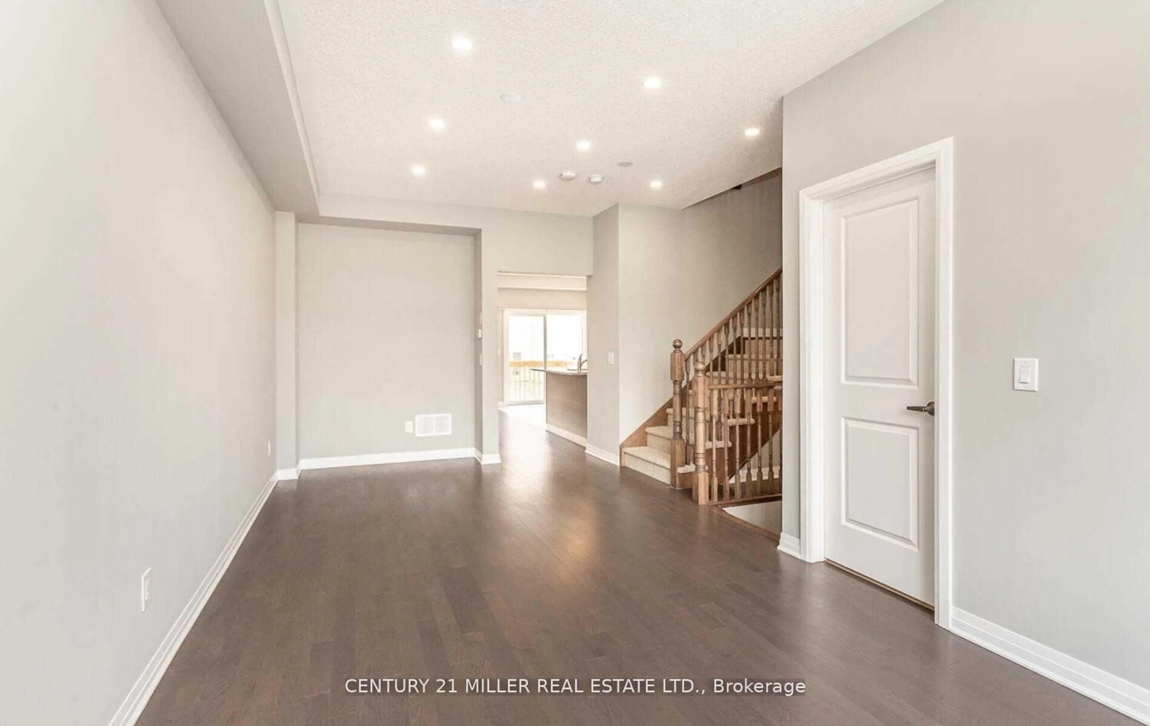 Indoor entryway for 4074 Canby St, Lincoln Ontario L3J 0R6