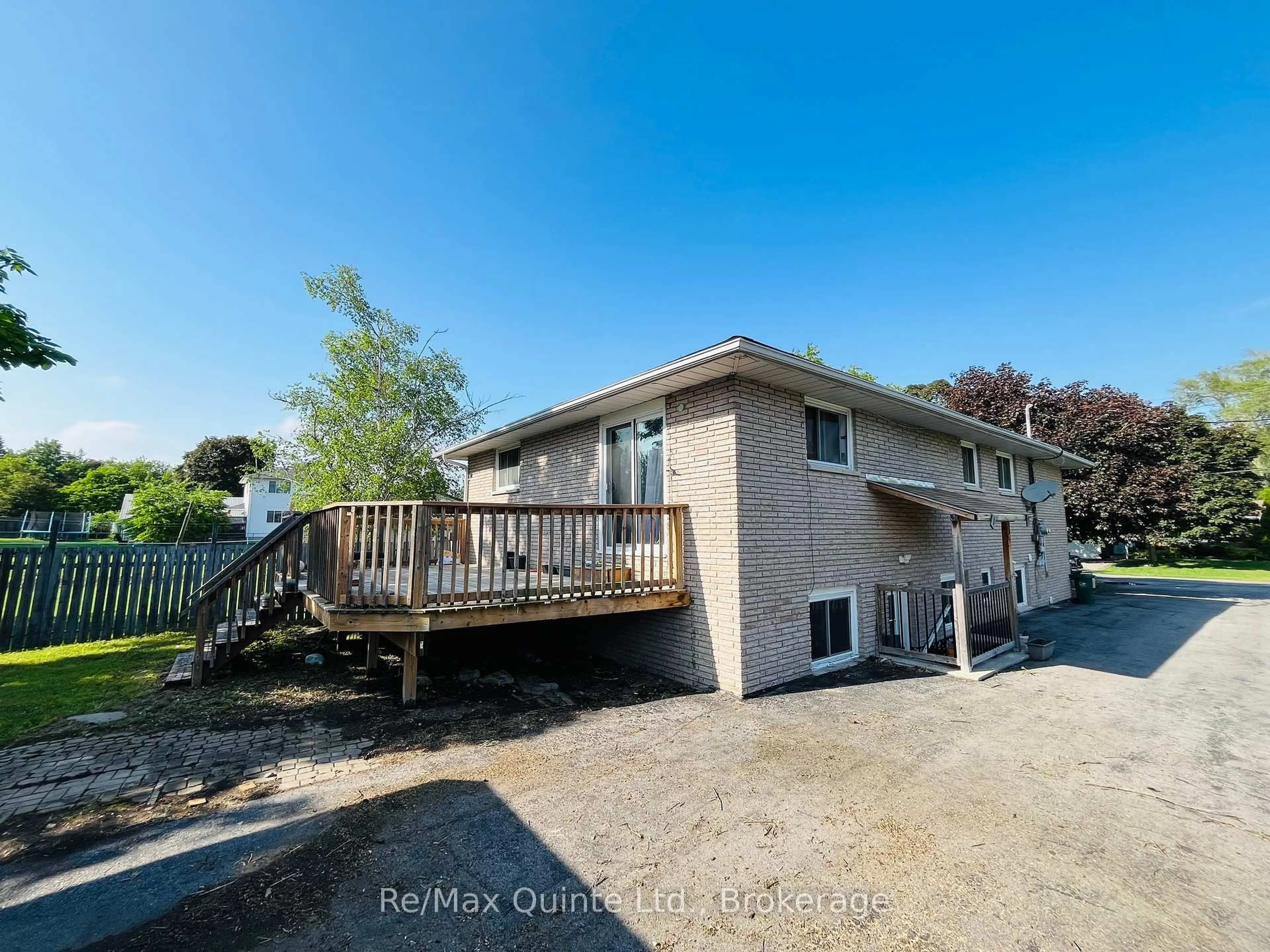 A pic from outside/outdoor area/front of a property/back of a property/a pic from drone, water/lake/river/ocean view for 10 Shamrock Rd, Belleville Ontario K8P 4J2