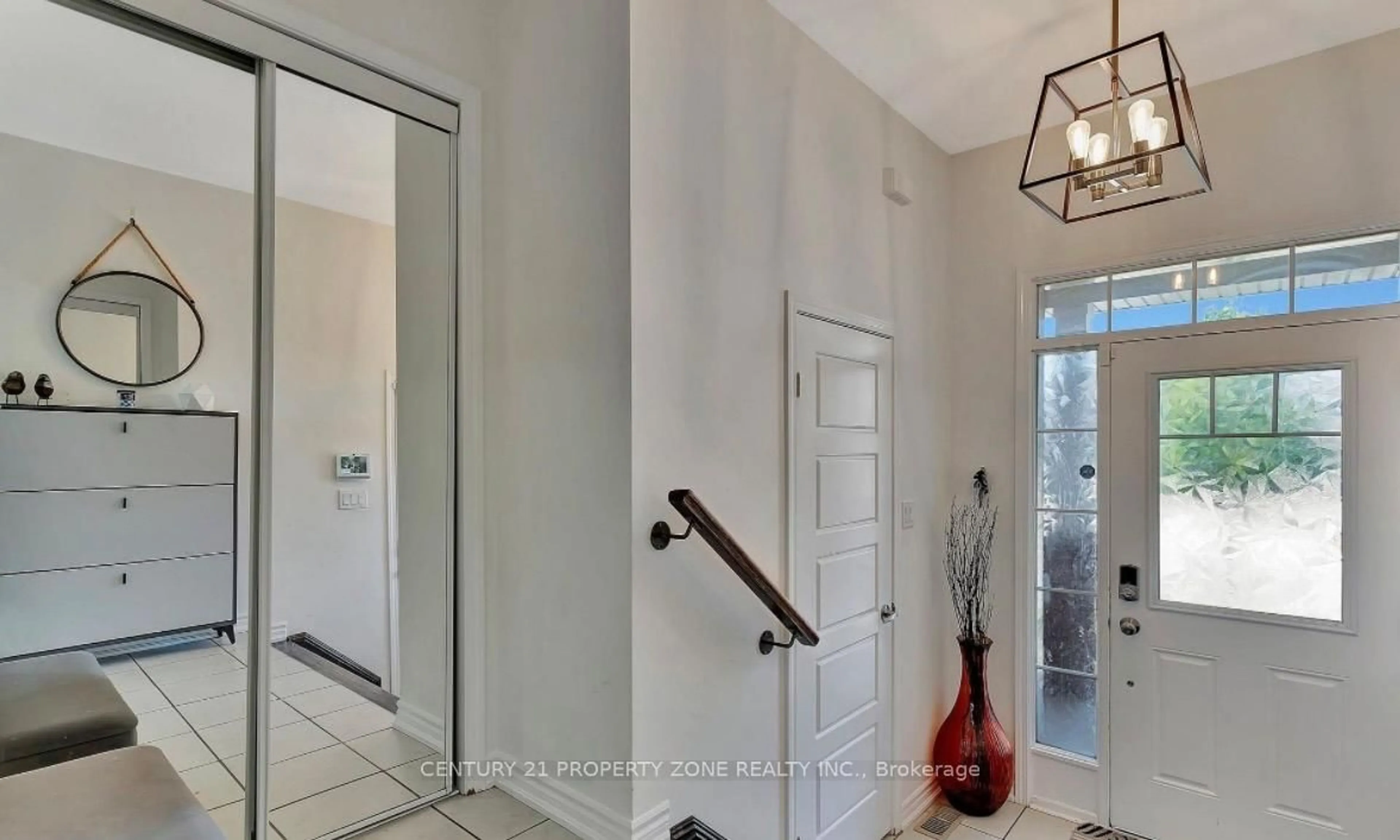 Indoor entryway for 254 Waterbrook Lane, Kitchener Ontario N2P 0H7