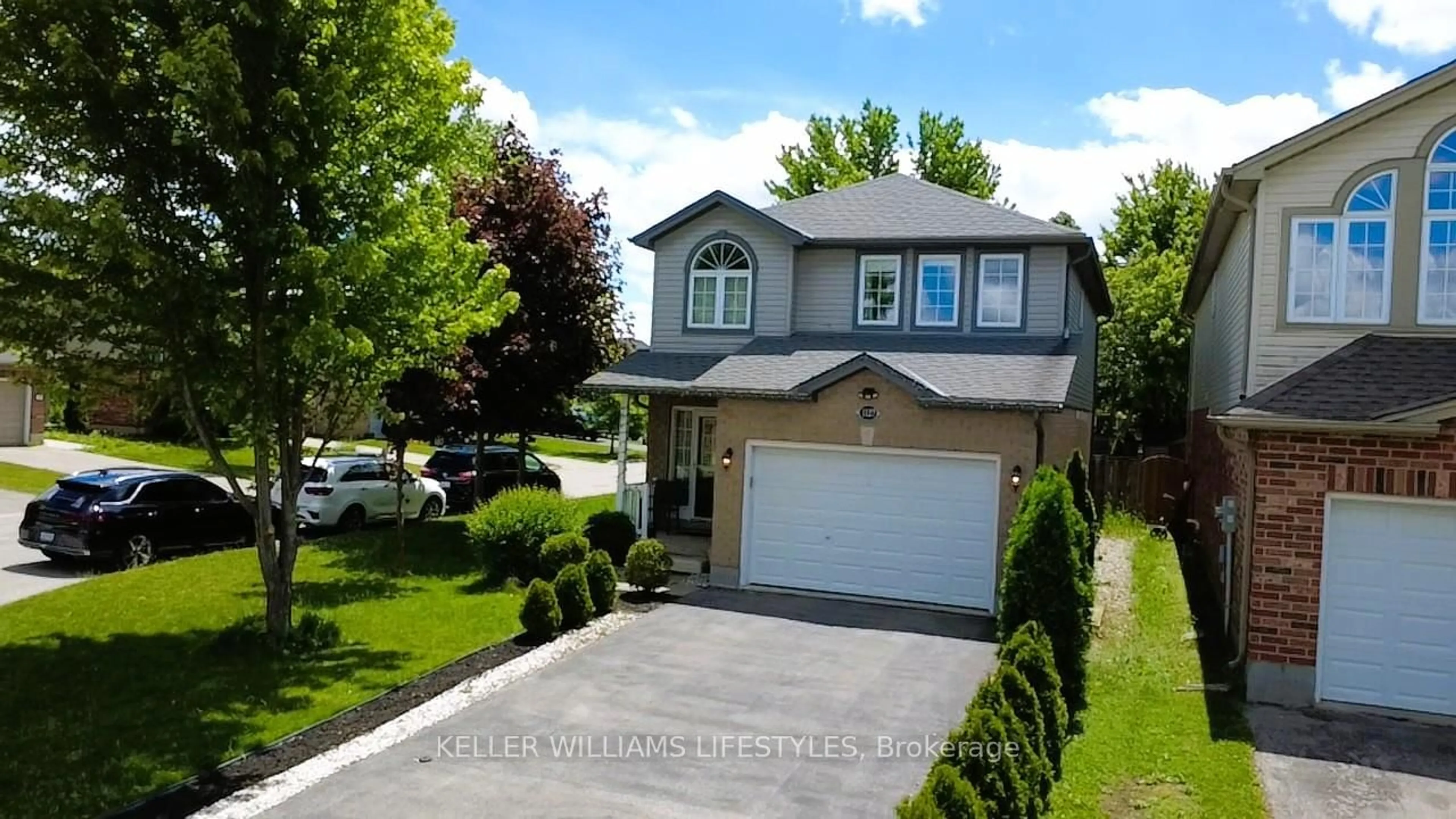 Home with vinyl exterior material, street for 1127 FOXHUNT Rd, London North Ontario N6G 0C3