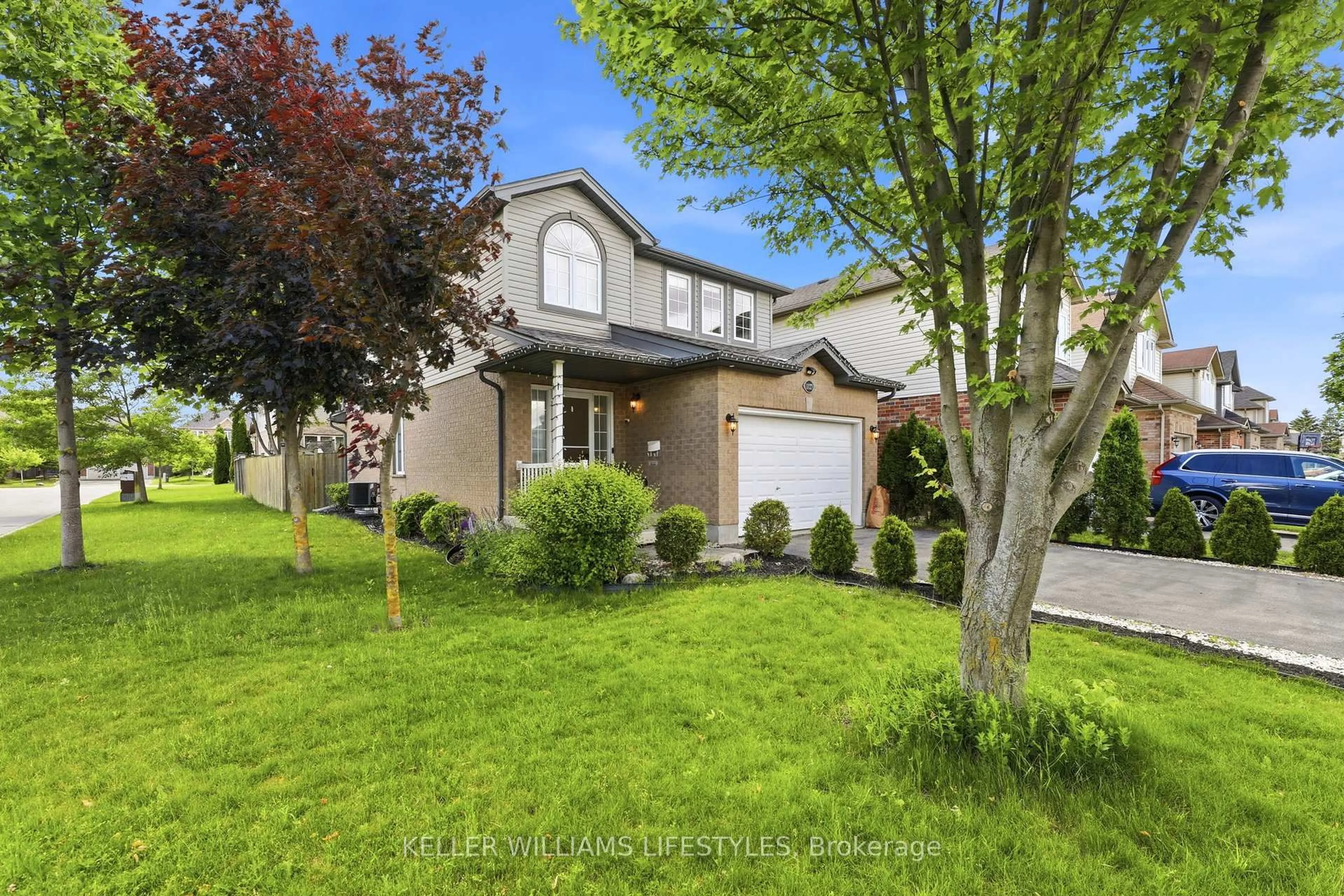 Home with vinyl exterior material, street for 1127 FOXHUNT Rd, London North Ontario N6G 0C3