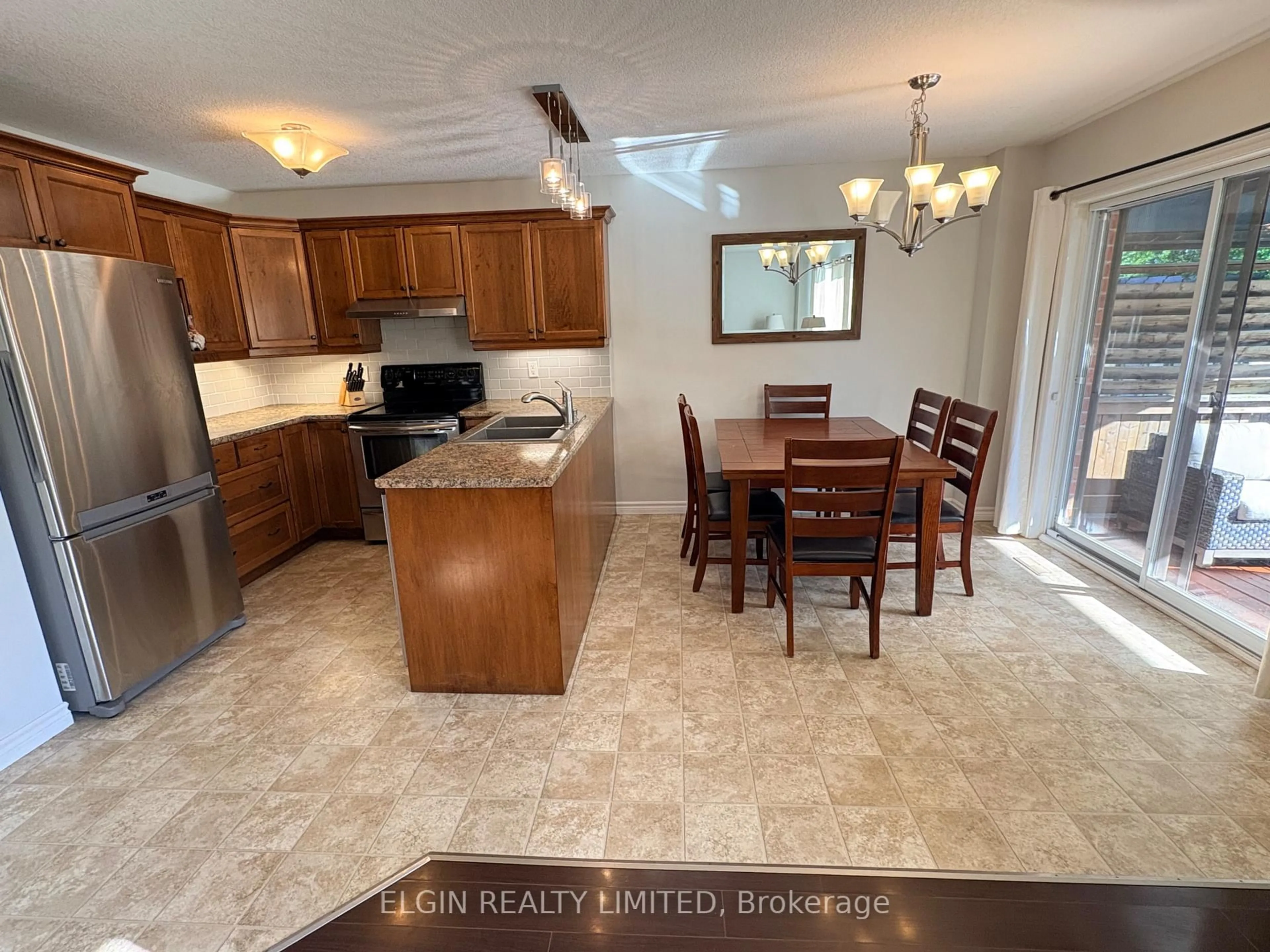 Open concept kitchen, unknown for 44 Peach Tree Blvd, St. Thomas Ontario N5R 4Y7
