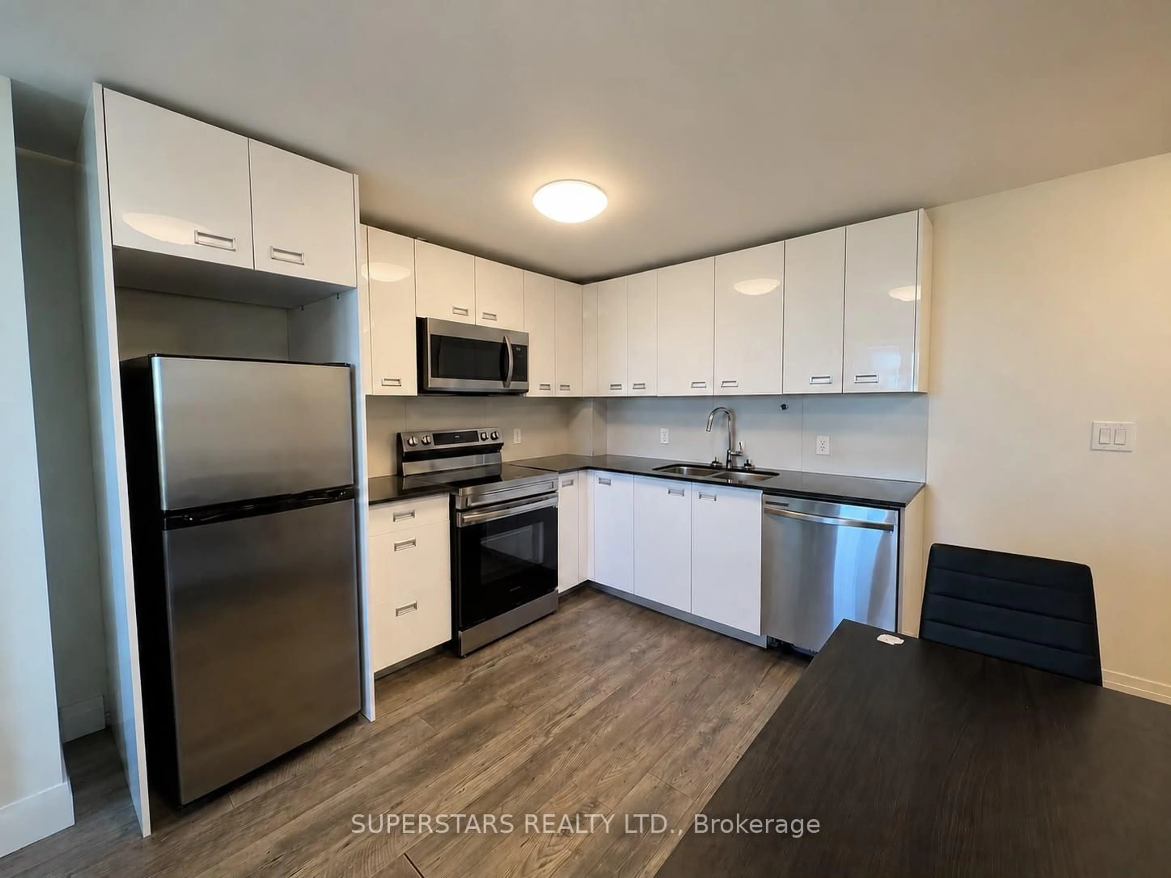 Standard kitchen, unknown for 652 Princess St #1012, Kingston Ontario K7L 1E5