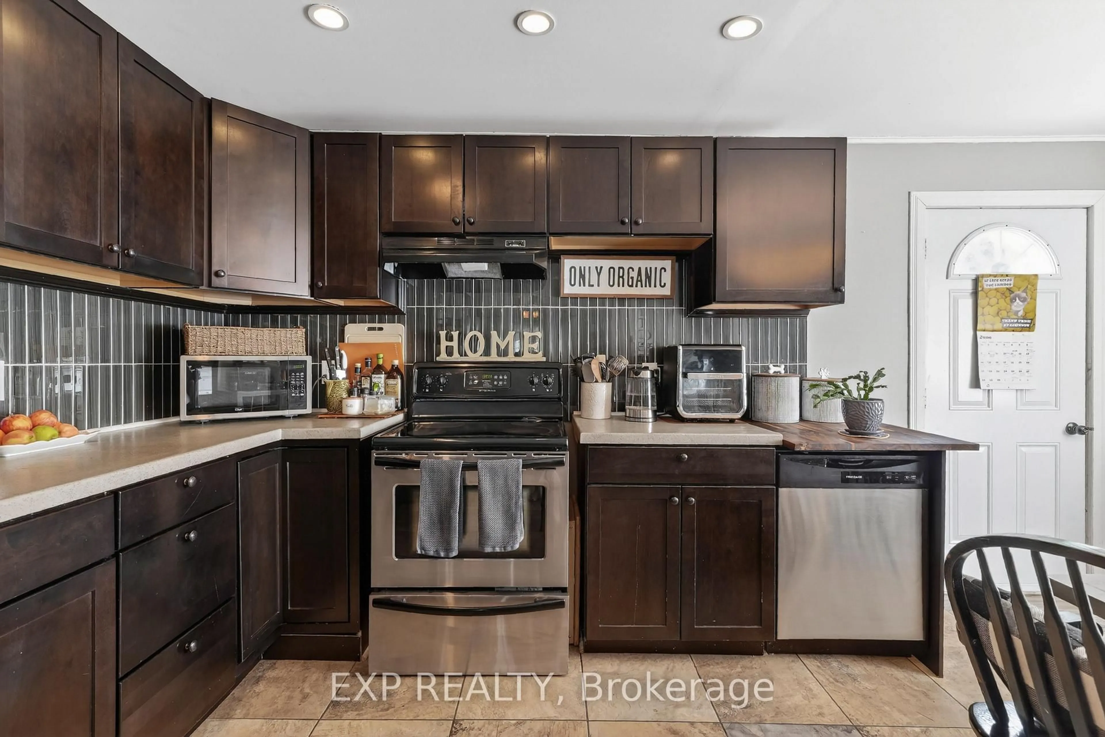 Unknown for 227 St Felix St, Cornwall Ontario K6H 5A4