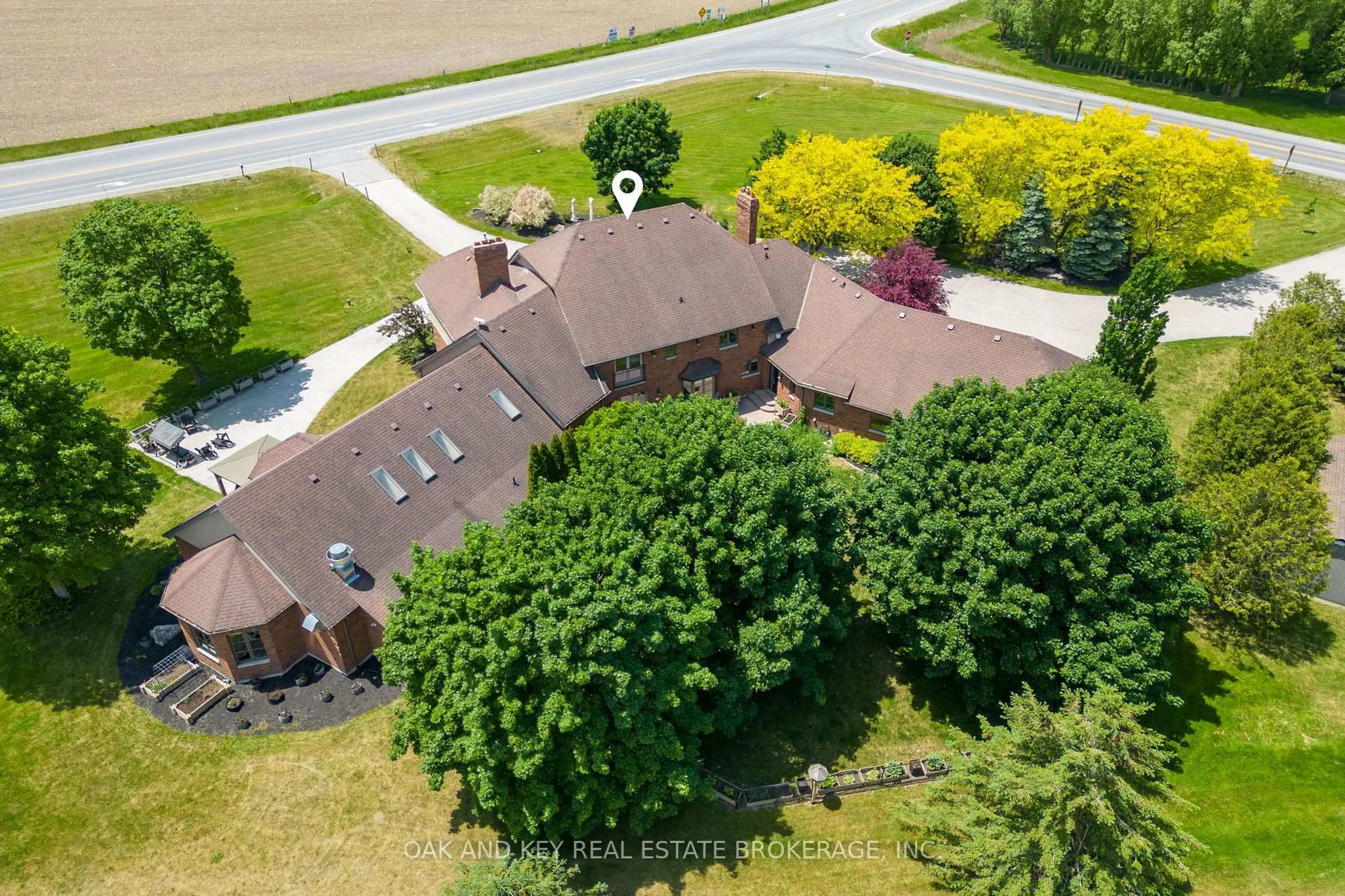 A pic from outside/outdoor area/front of a property/back of a property/a pic from drone, street for 29830 Centre Rd, Adelaide Metcalfe Ontario N7G 3H7