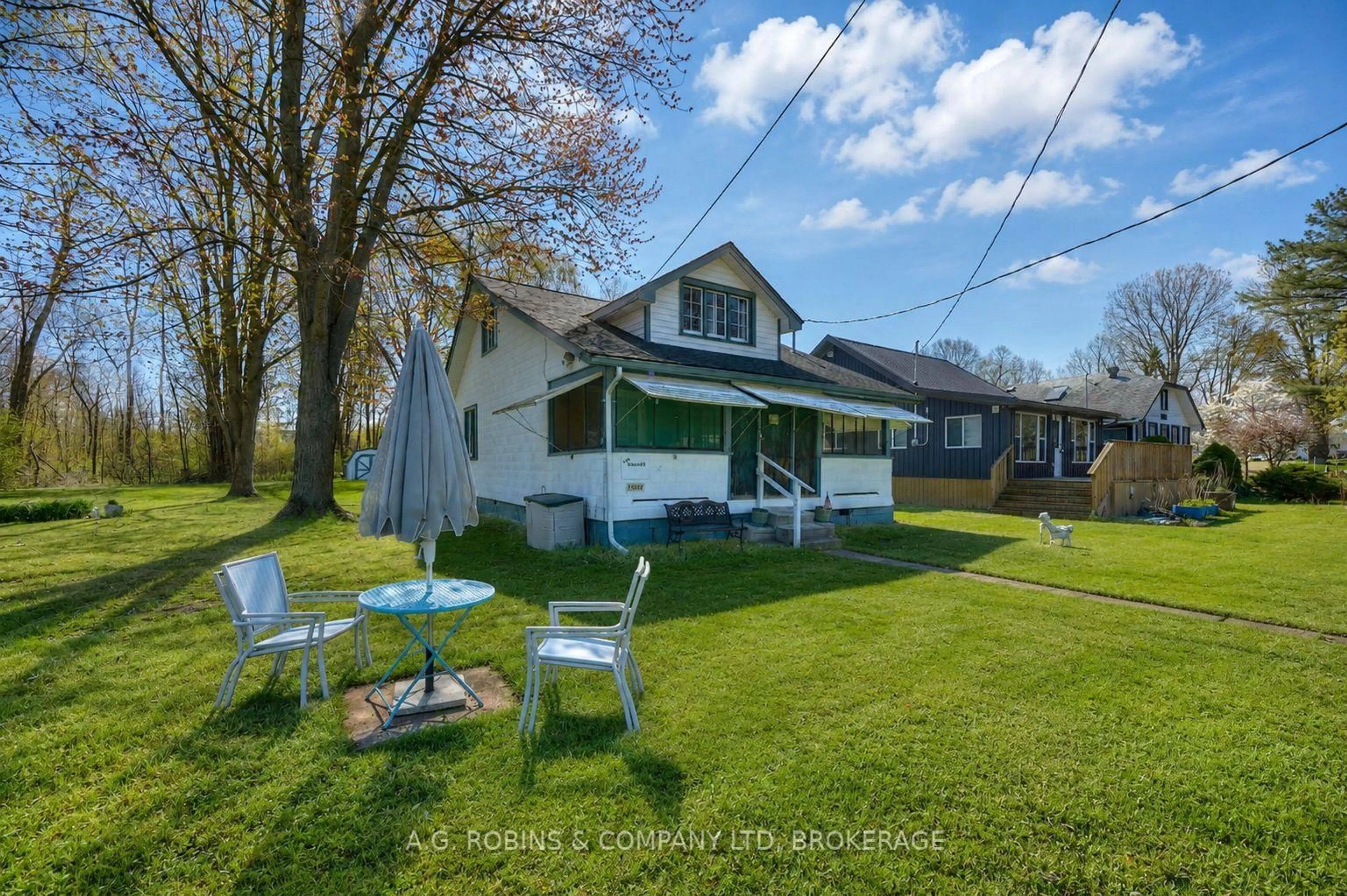 A pic from outside/outdoor area/front of a property/back of a property/a pic from drone, water/lake/river/ocean view for 12645 Schooley Rd, Wainfleet Ontario L0S 1V0
