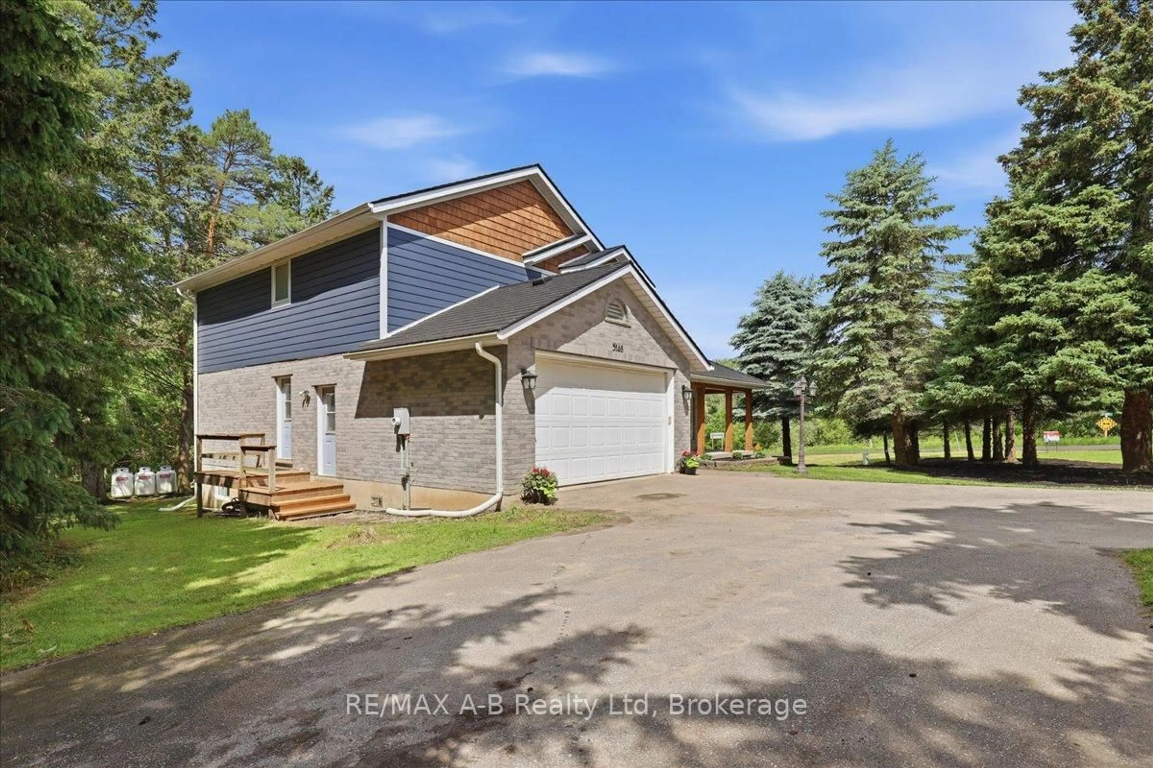 A pic from outside/outdoor area/front of a property/back of a property/a pic from drone, unknown for 5148 103 Rd, Perth East Ontario N0B 2T0