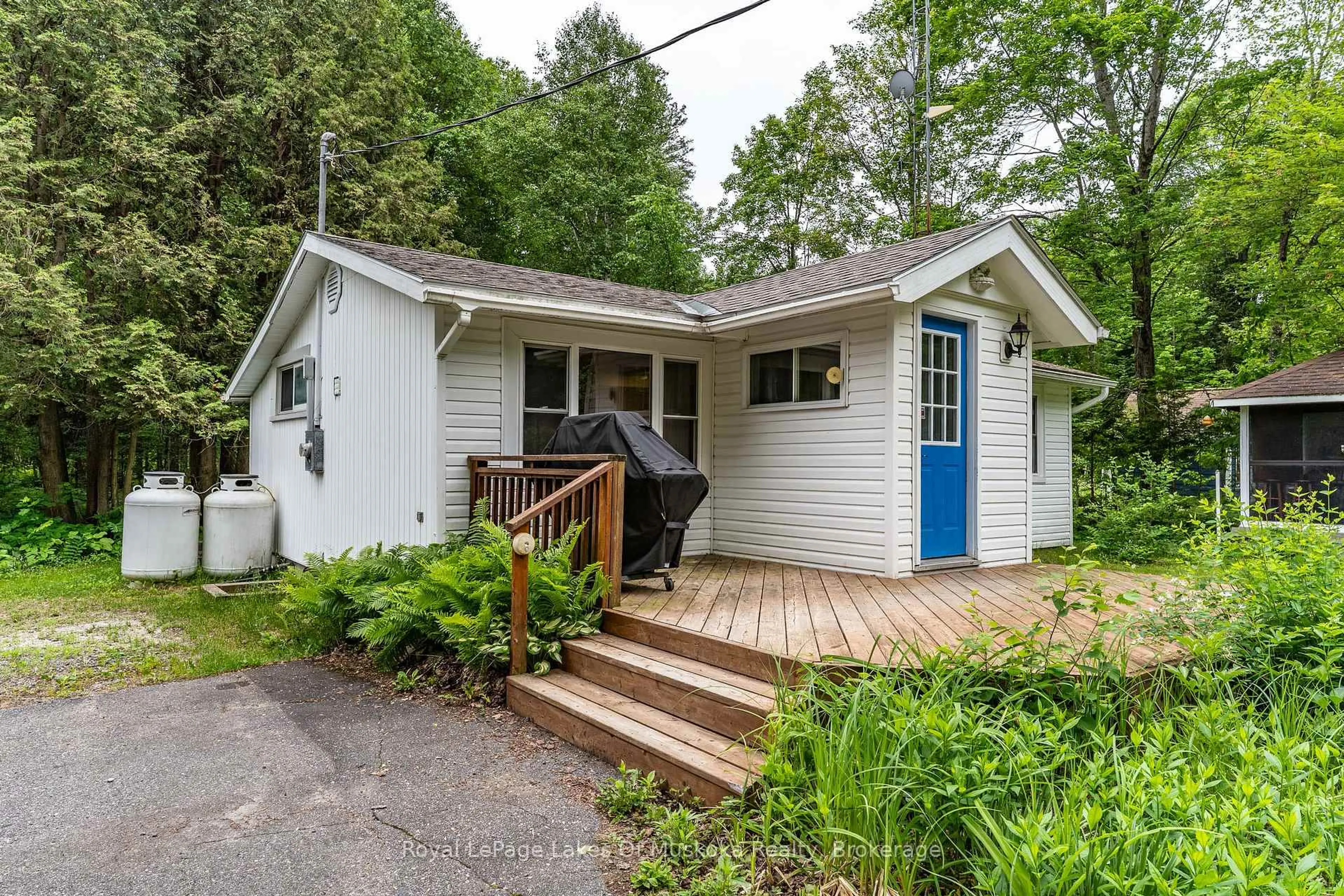 Unknown for 1136 Springdale Shores Private, Bracebridge Ontario P1L 1W9