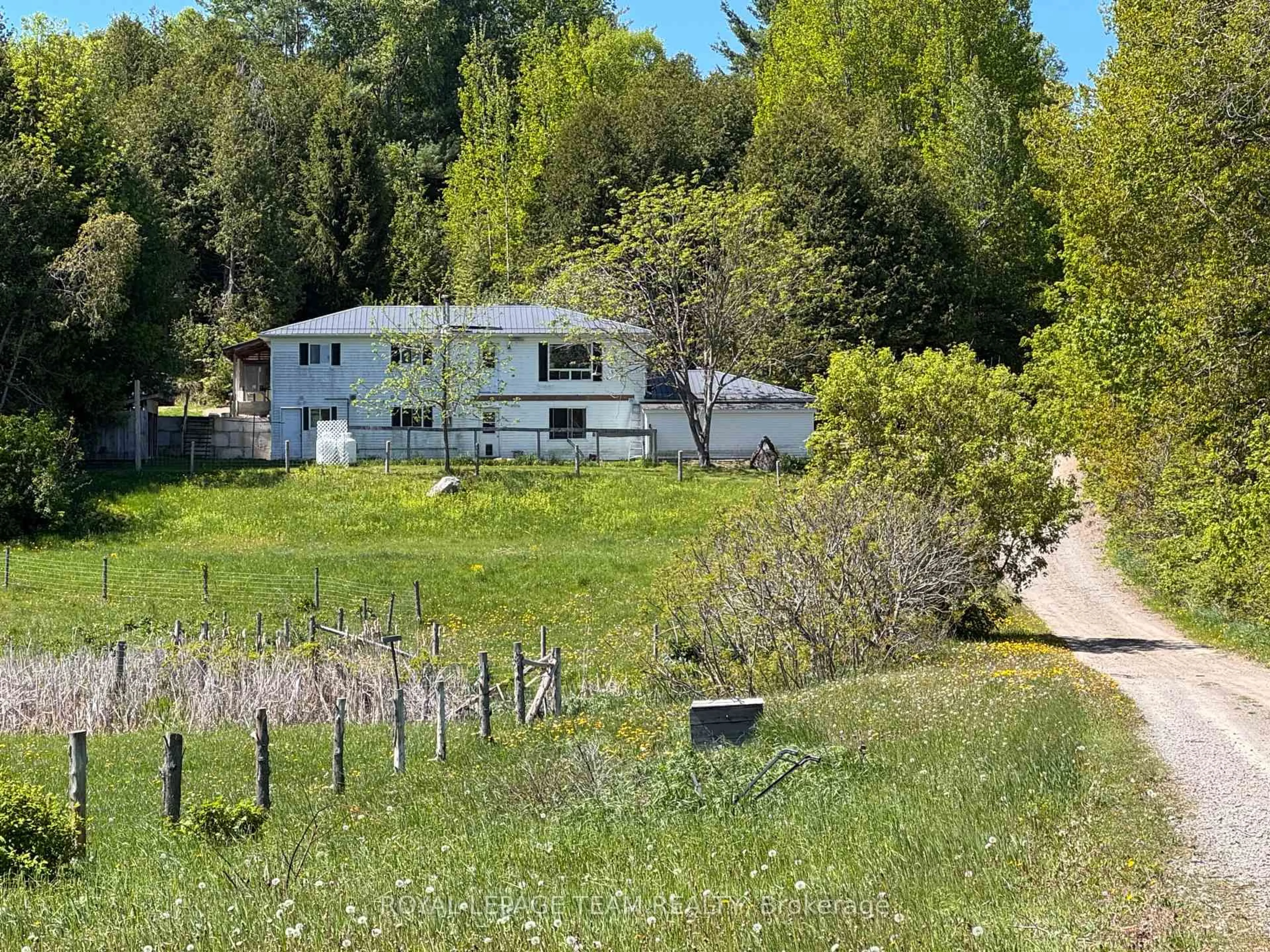 A pic from outside/outdoor area/front of a property/back of a property/a pic from drone, unknown for 20473 Highway 17 Highway, Cobden Ontario K0J 1K0