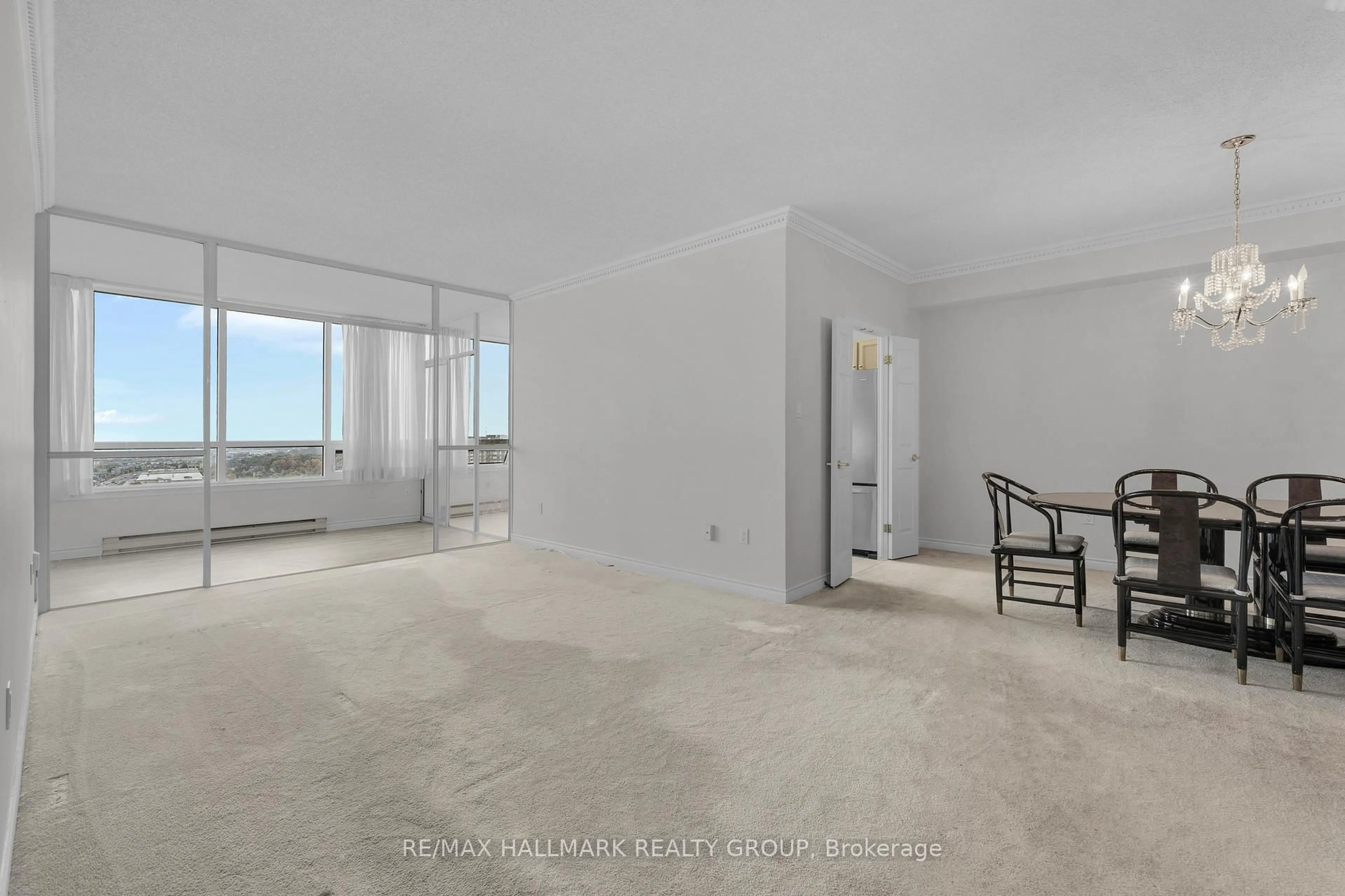 A pic of a room for 1480 Riverside Dr #2204, Ottawa Ontario K1G 5H2