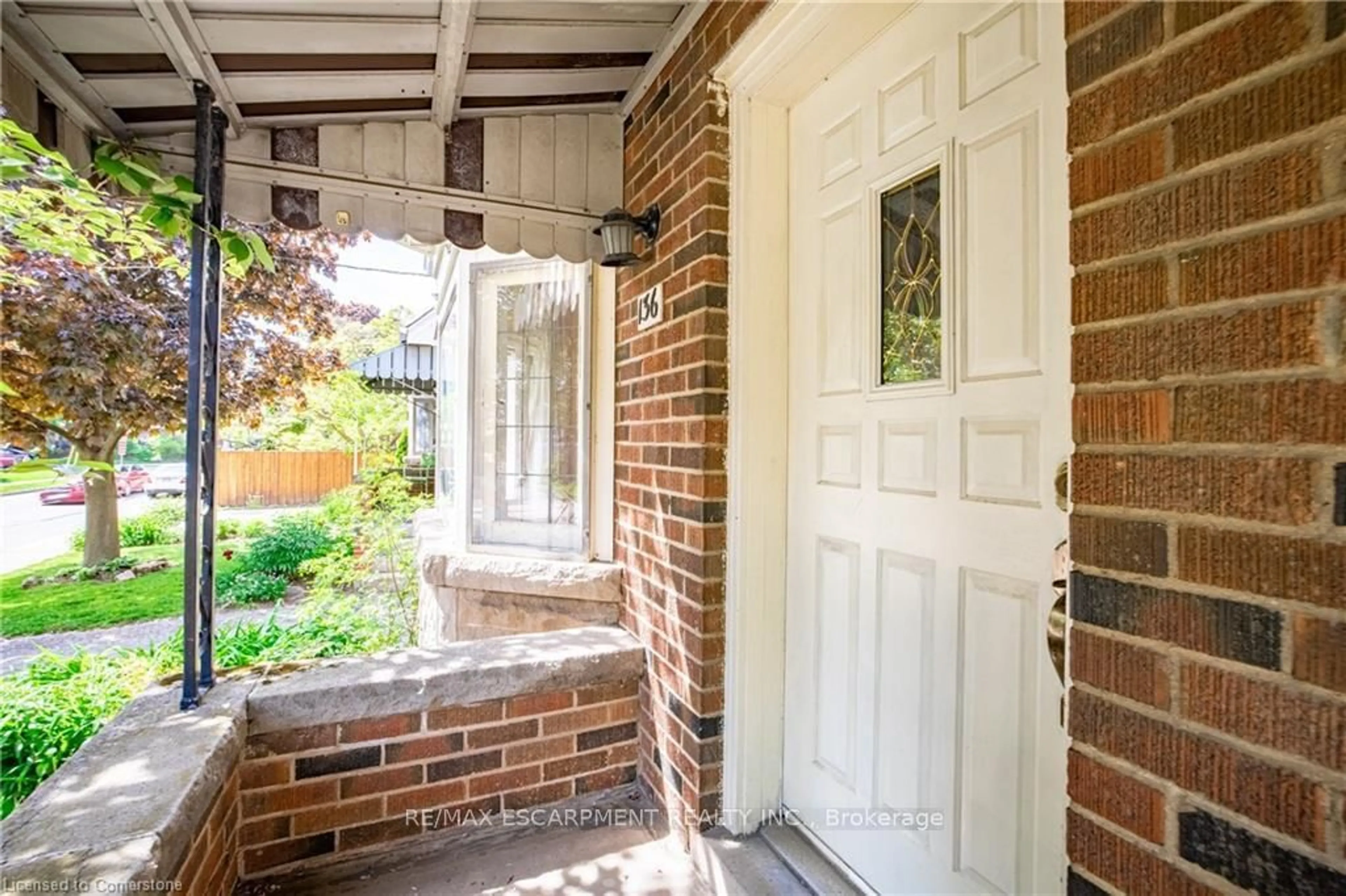 Unknown for 136 Glen Rd, Hamilton Ontario L8S 3M9