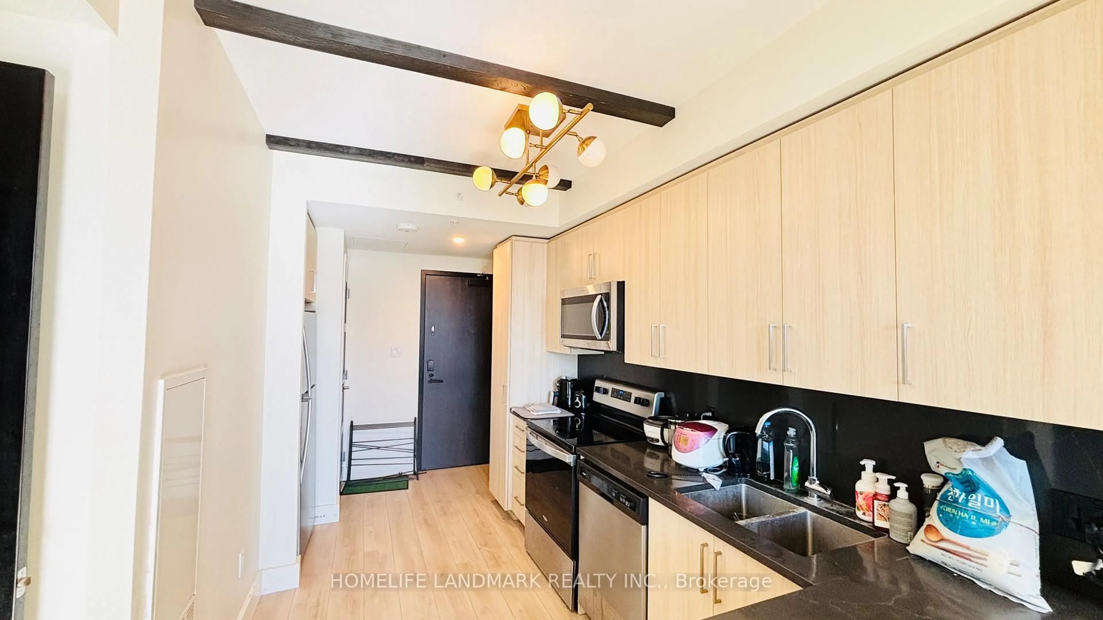 Standard kitchen, unknown for 145 Columbia St #1536, Waterloo Ontario N2L 0K7