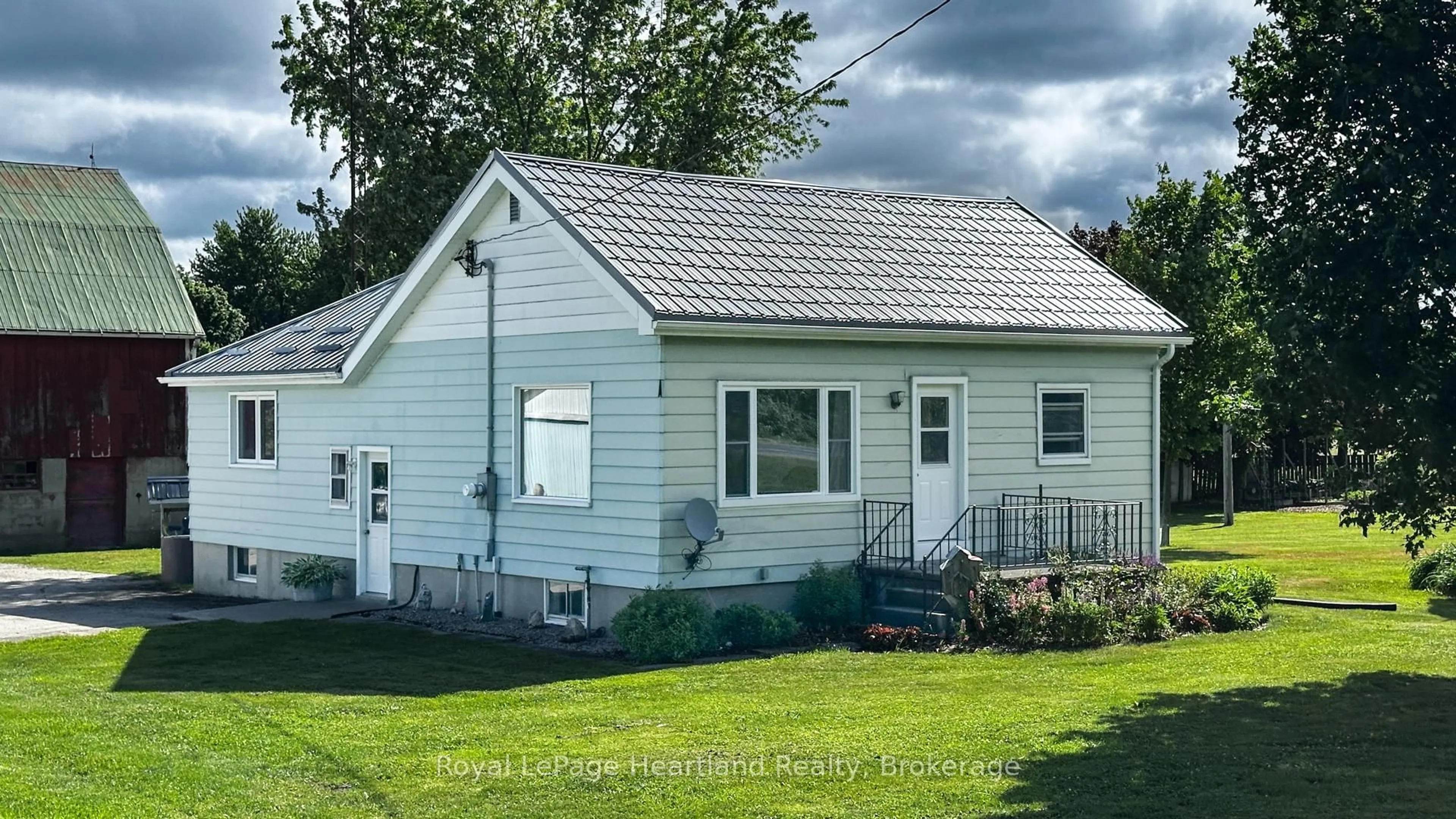 Home with vinyl exterior material, street for 41590 Huron Rd, Central Huron Ontario N0M 1L0
