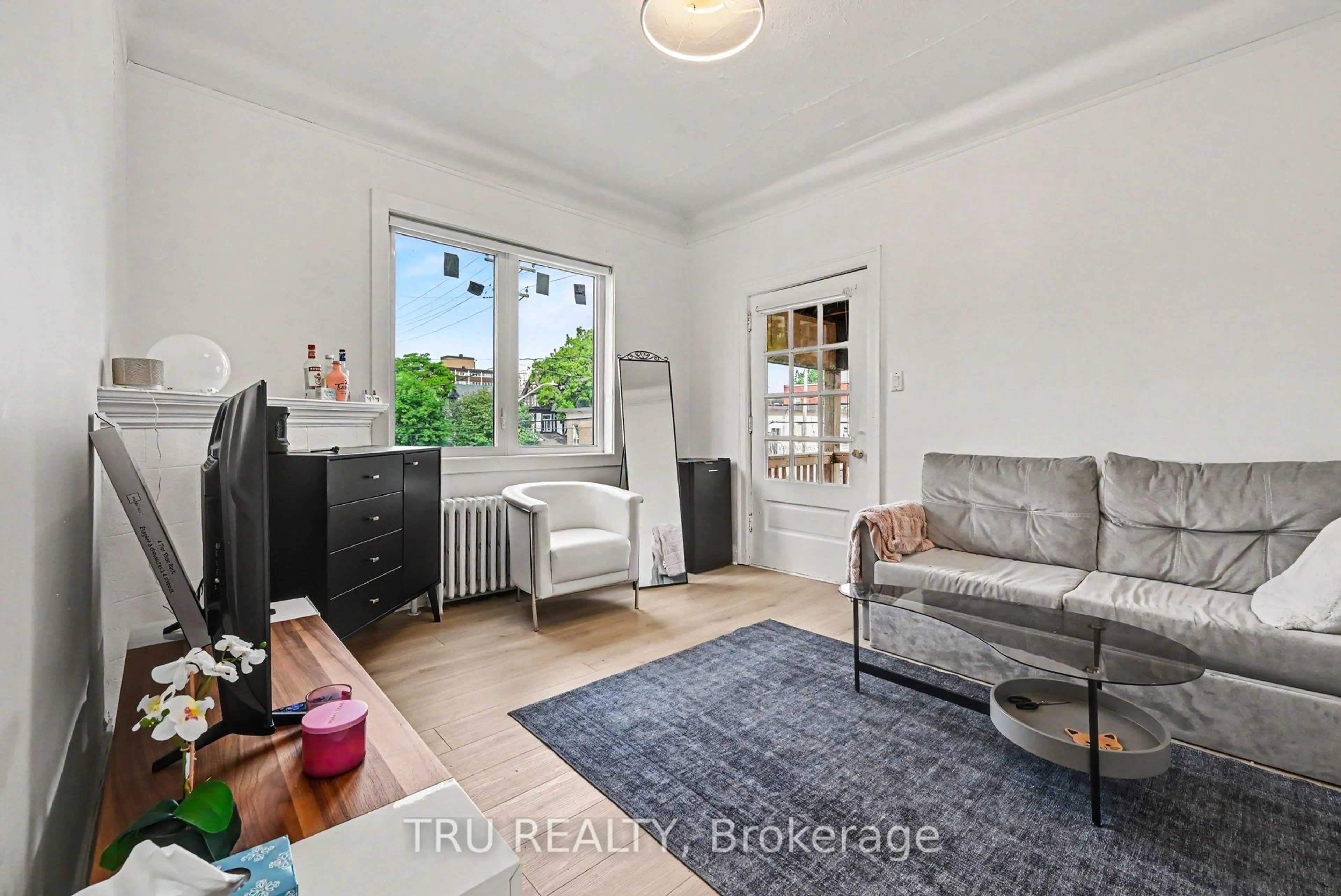 A pic of a room for 351 Friel St, Ottawa Ontario K1N 7W7