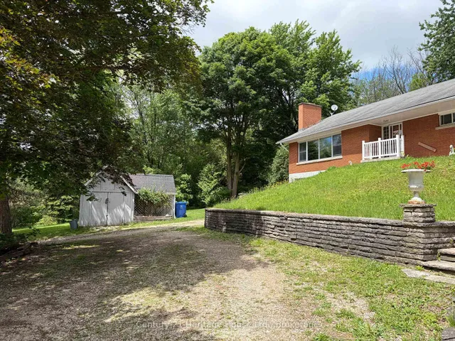 252 Durham Rd, West Grey 2
