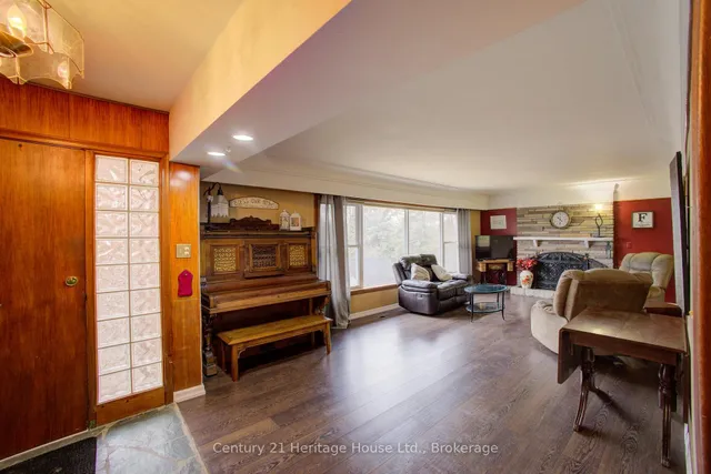 252 Durham Rd, West Grey 5