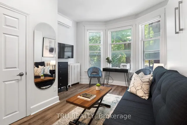 360 Friel St, Ottawa 4